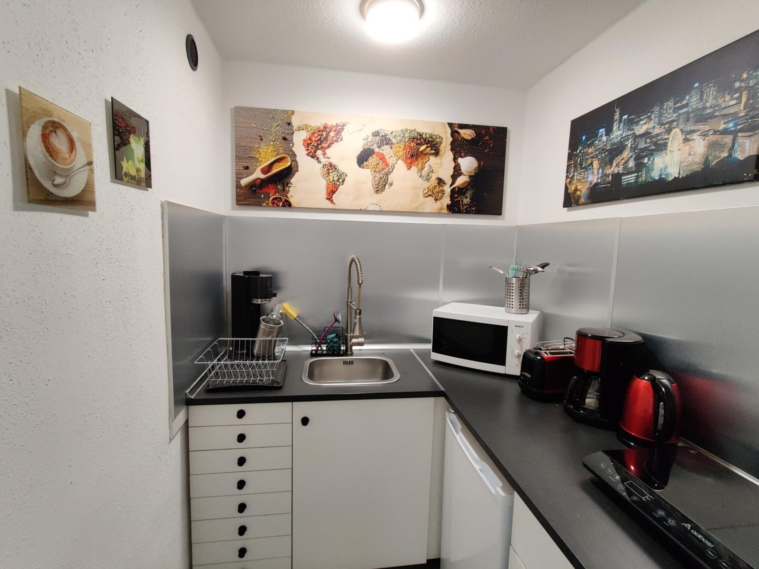 Studio Apartment photo 3