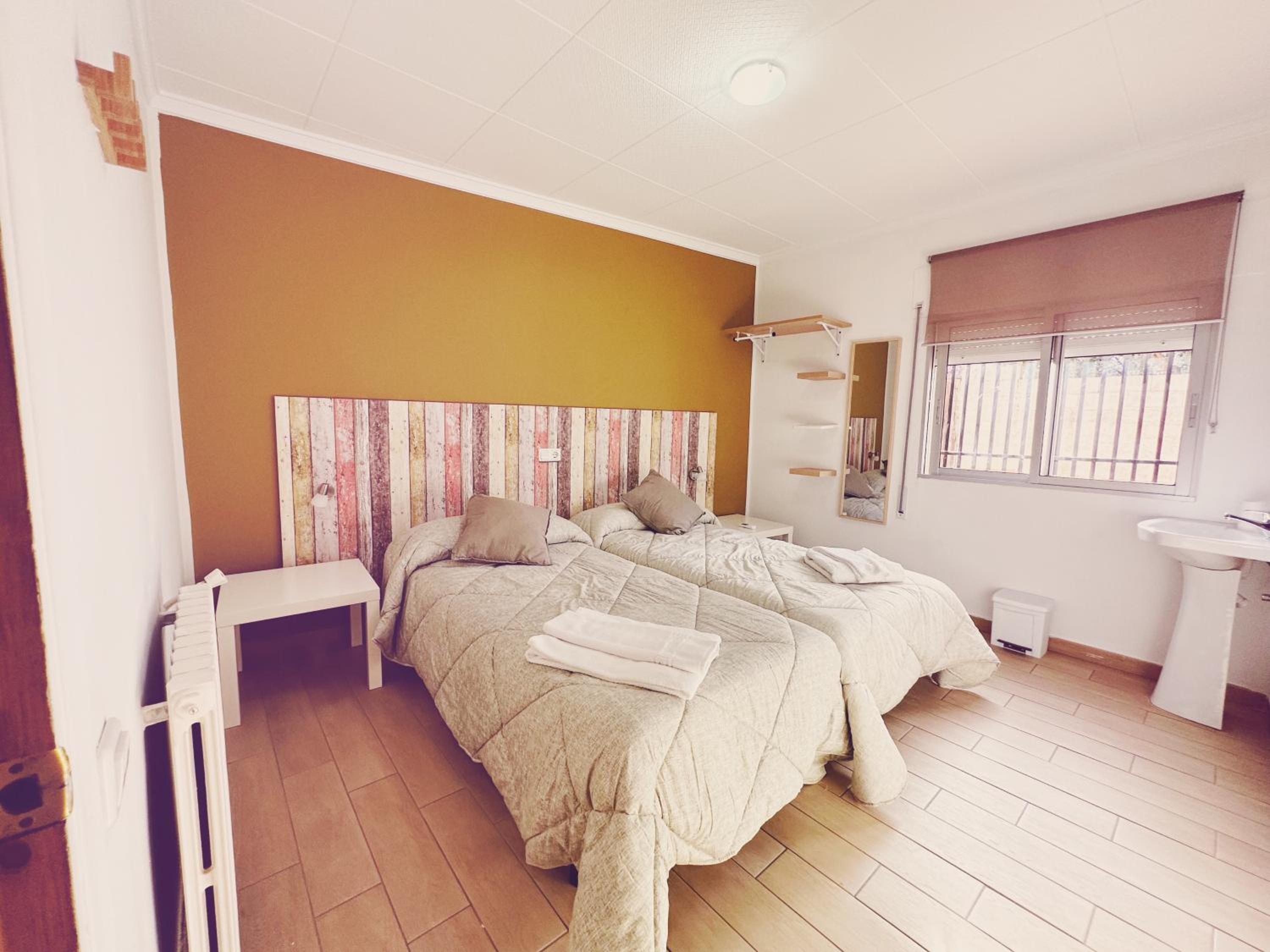 Double Room with Private External Bathroom photo 2