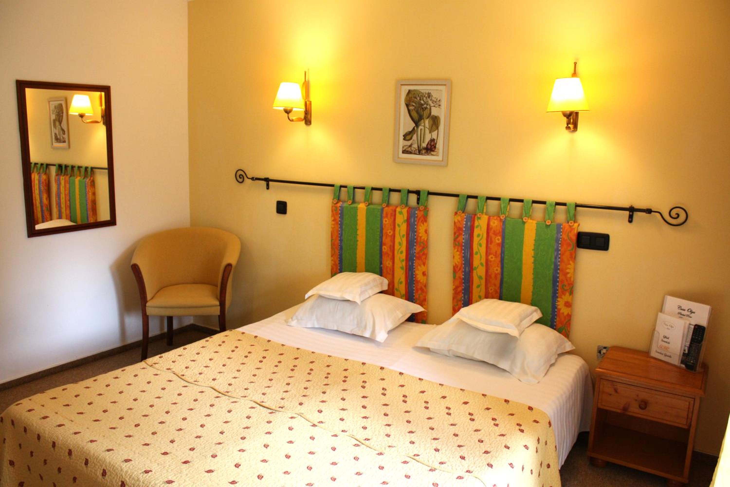 Double Room with Private Bathroom photo 3