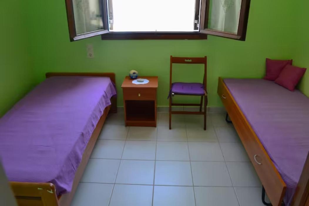 Three-Bedroom House photo 2