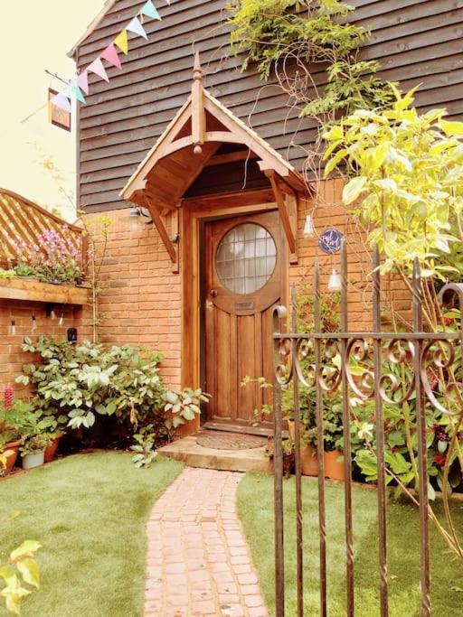 One-Bedroom House photo 2