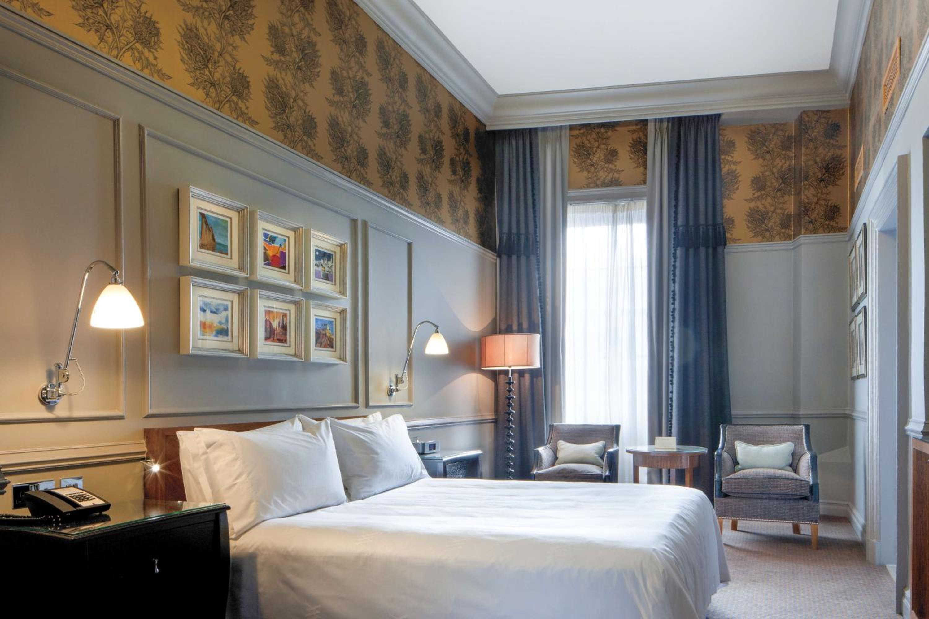 Premier King Room - Photo 1