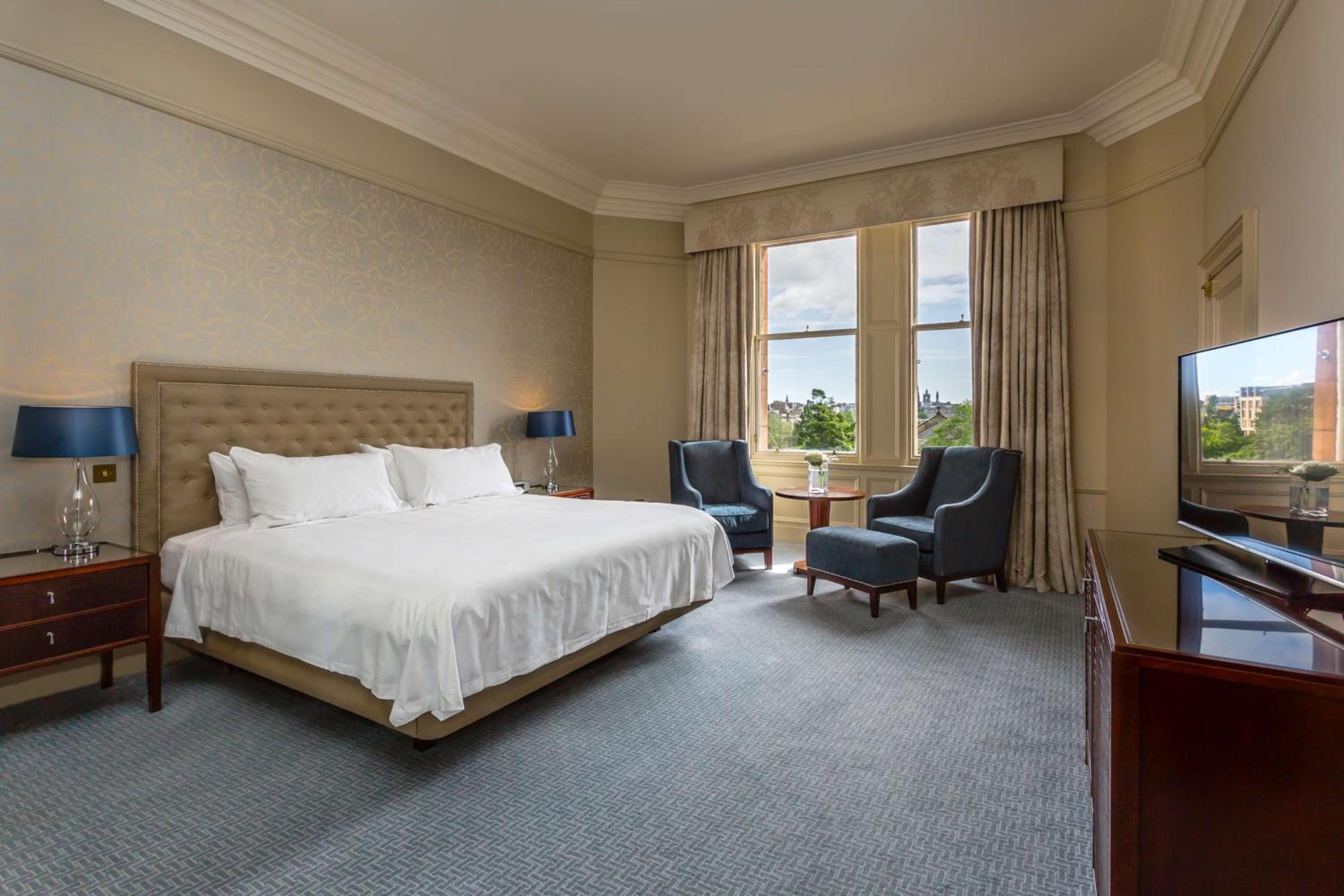 Premier King Room with Castle View - Photo 6