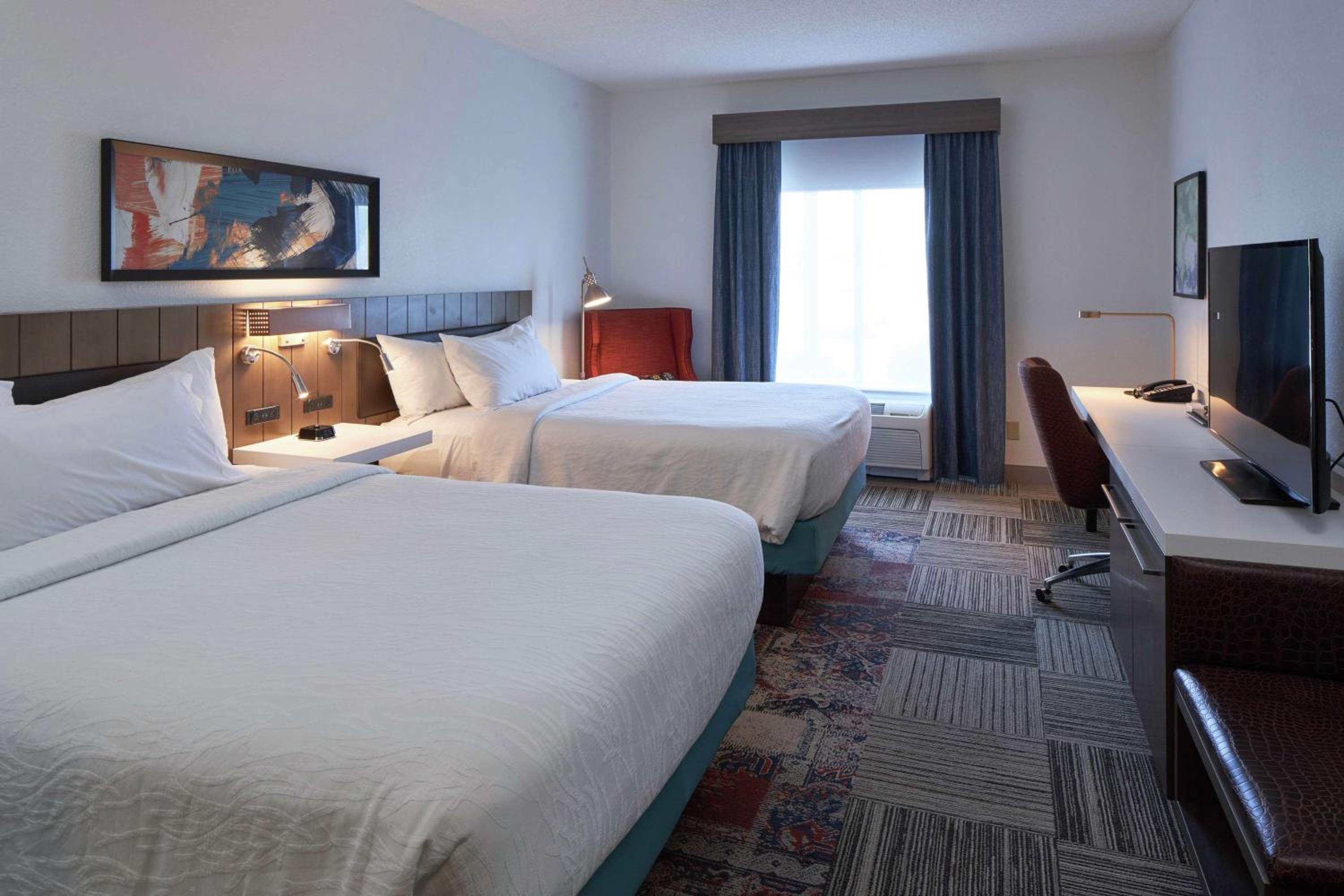 Queen Room with Two Queen Beds - Photo 1