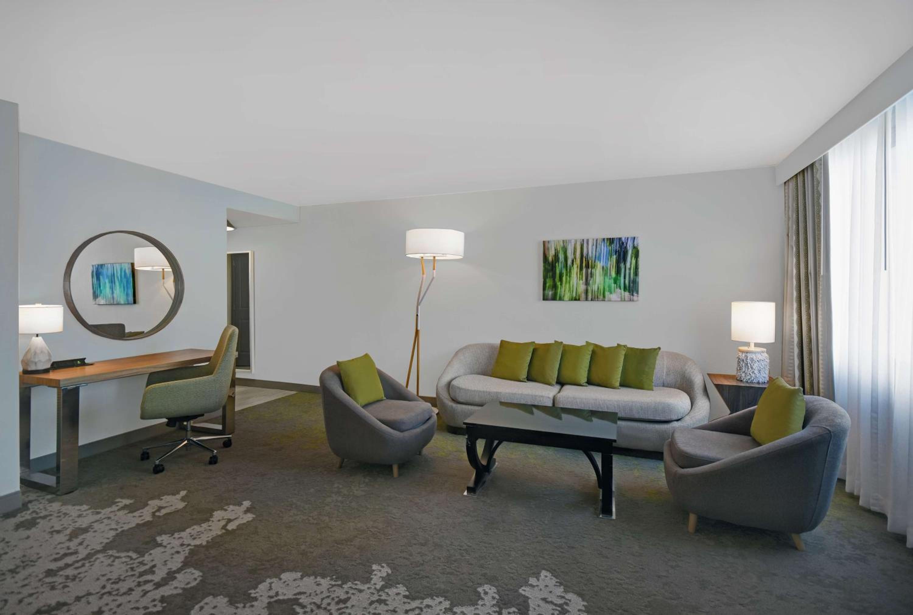 Junior Suite with King Bed - Photo 1