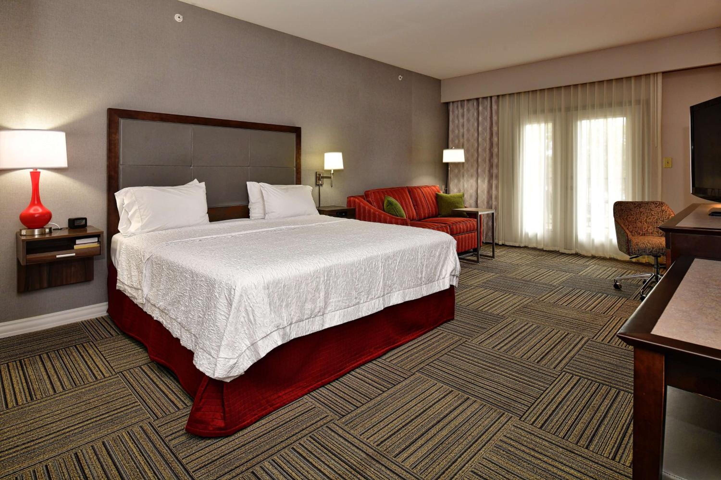 King Room with Balcony and Courtyard View - Non-Smoking - Photo 3