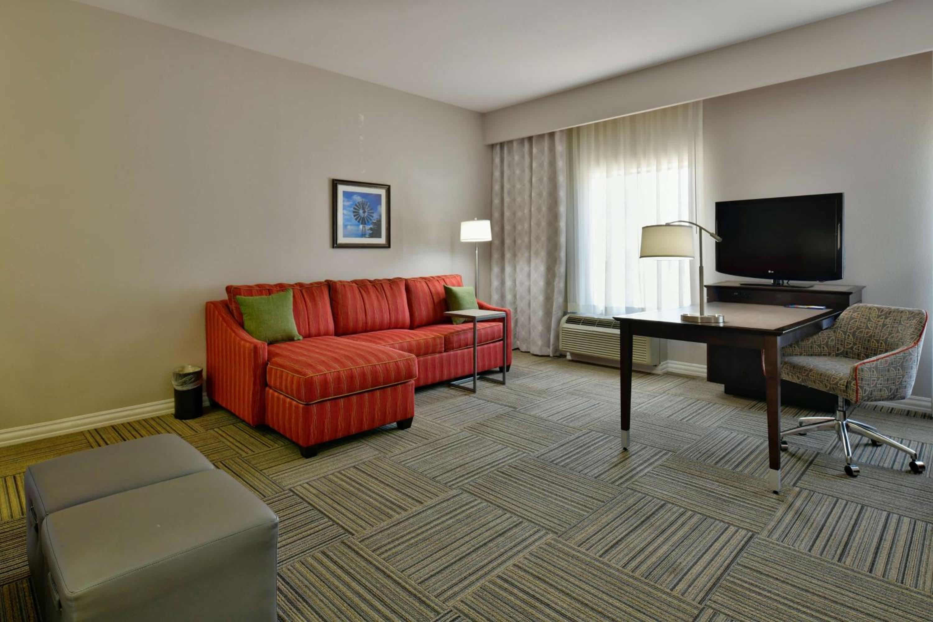 Queen Studio Suite with Two Queen Beds - Non-Smoking - Photo 1