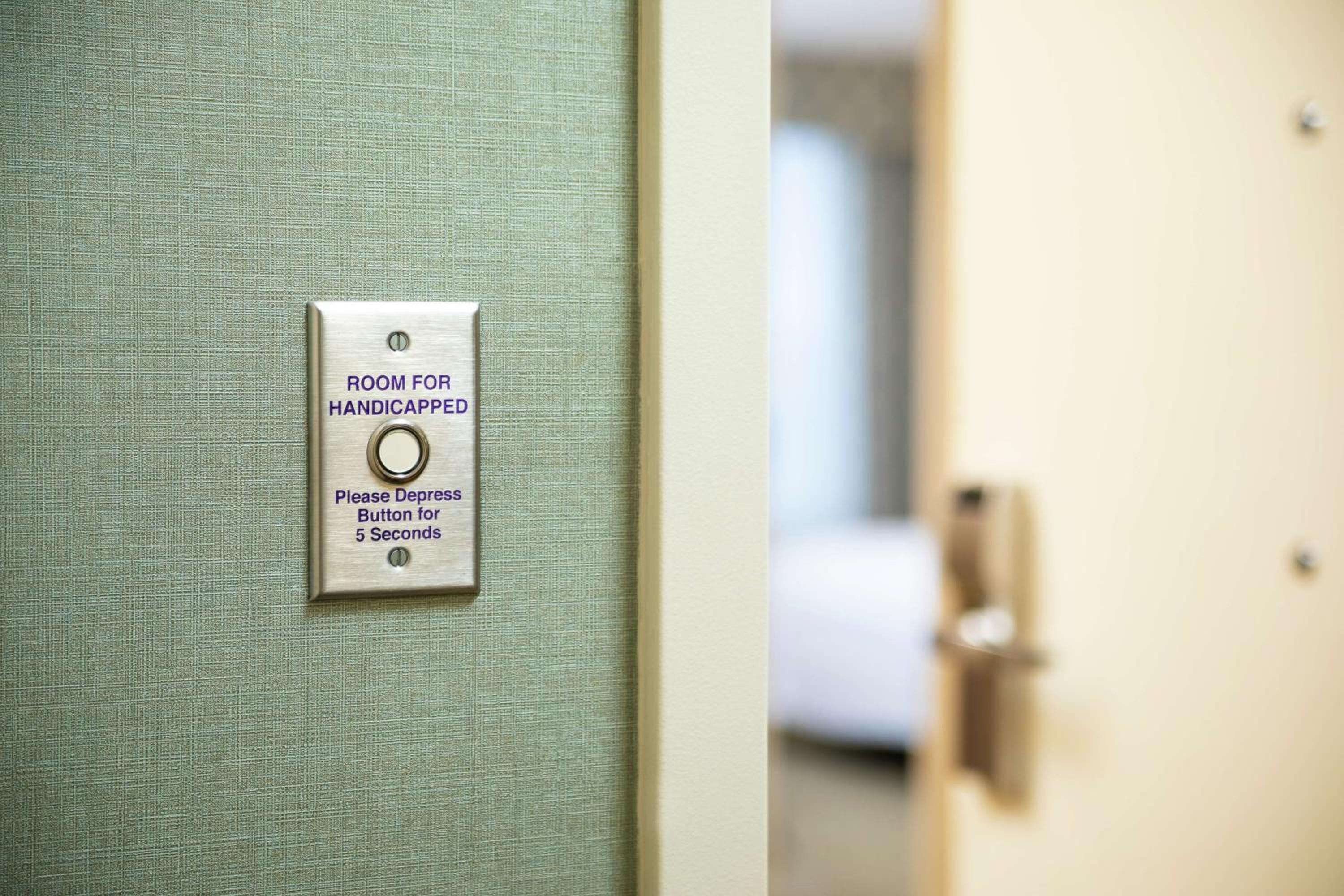 King Room - Hearing Access - Photo 2