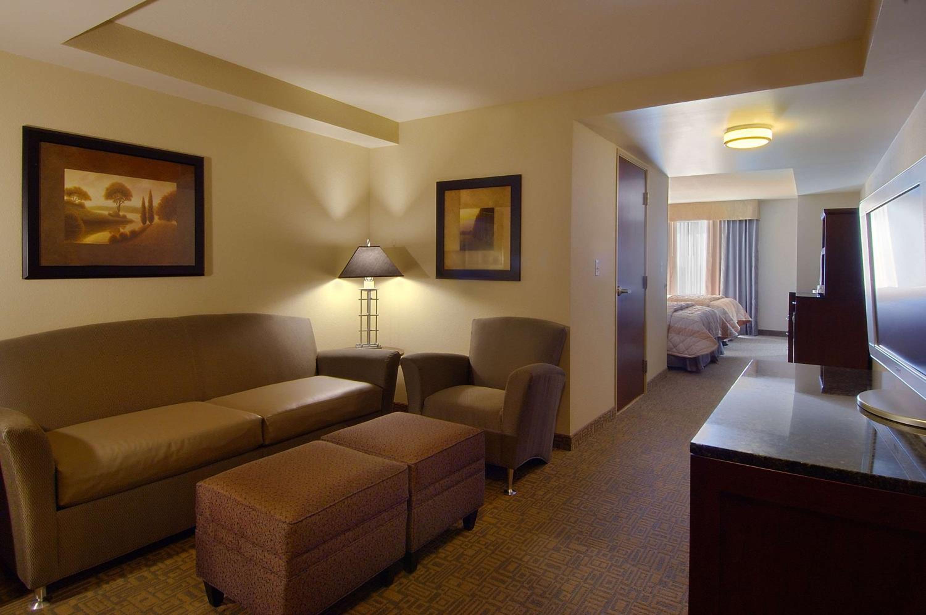 Junior Suite with Two Queen Beds - Photo 1