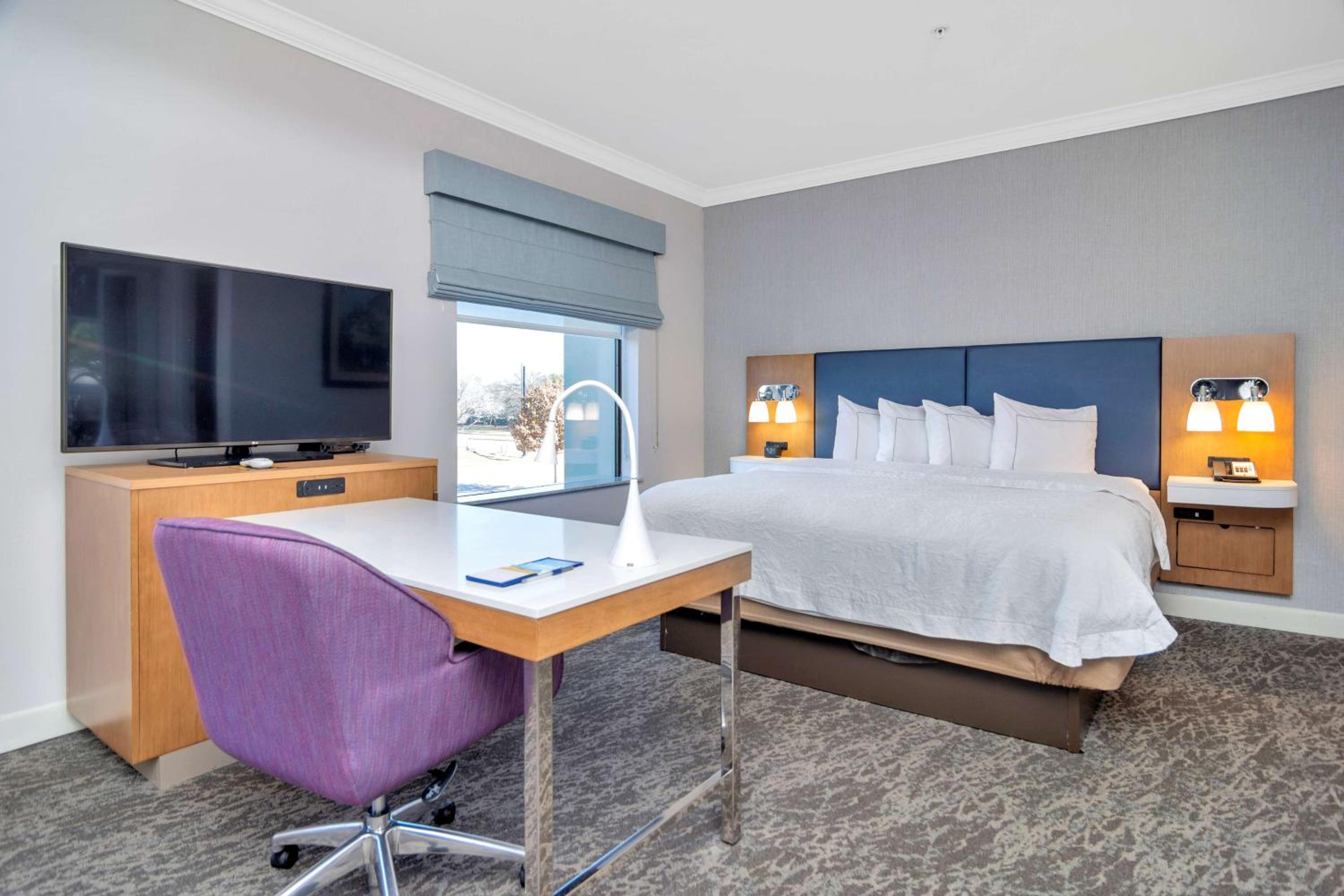 King Studio Suite - Non-Smoking - Photo 2