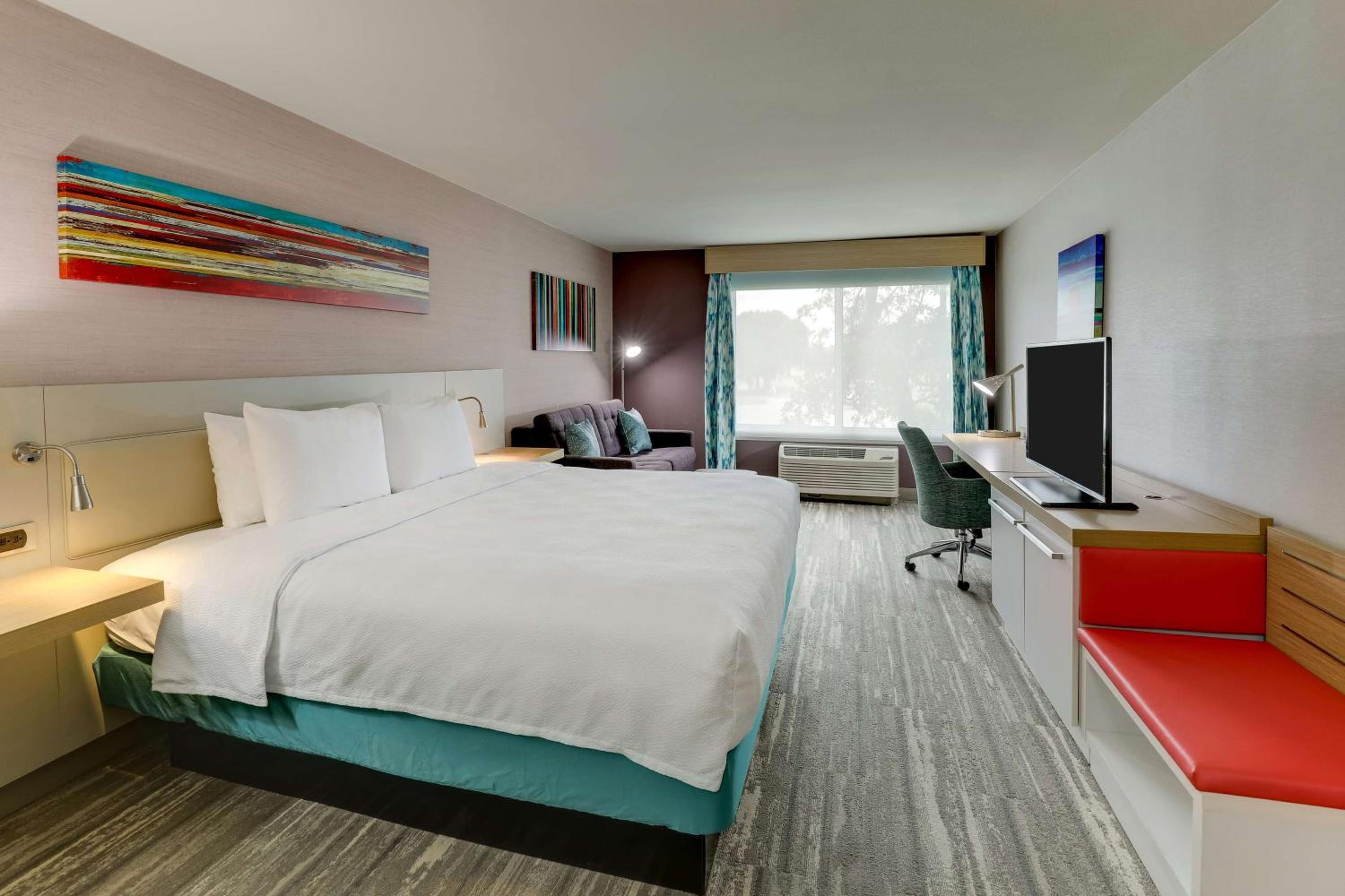 King Room with Sofa Bed - Non-Smoking - Photo 5