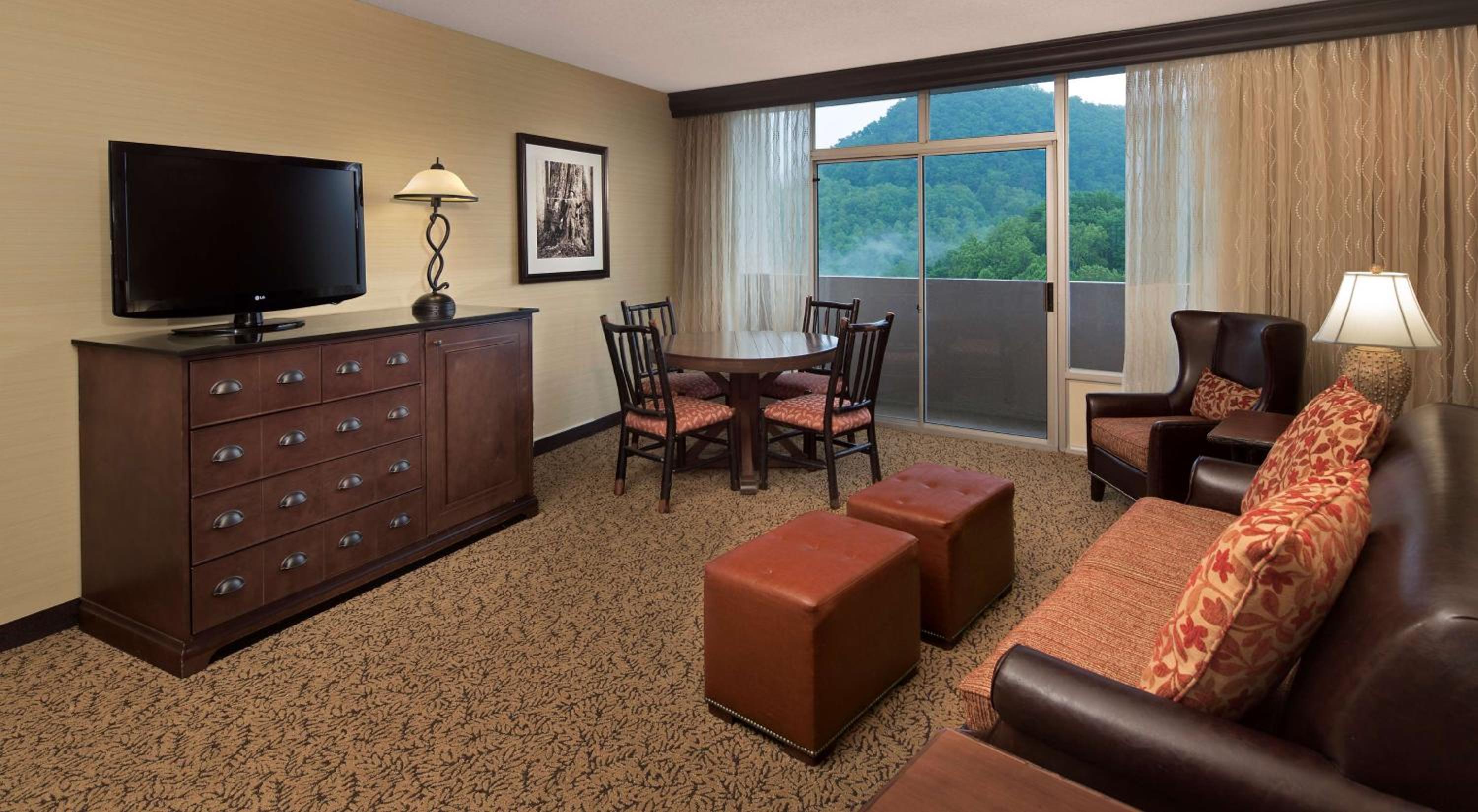 King Room with Parlor