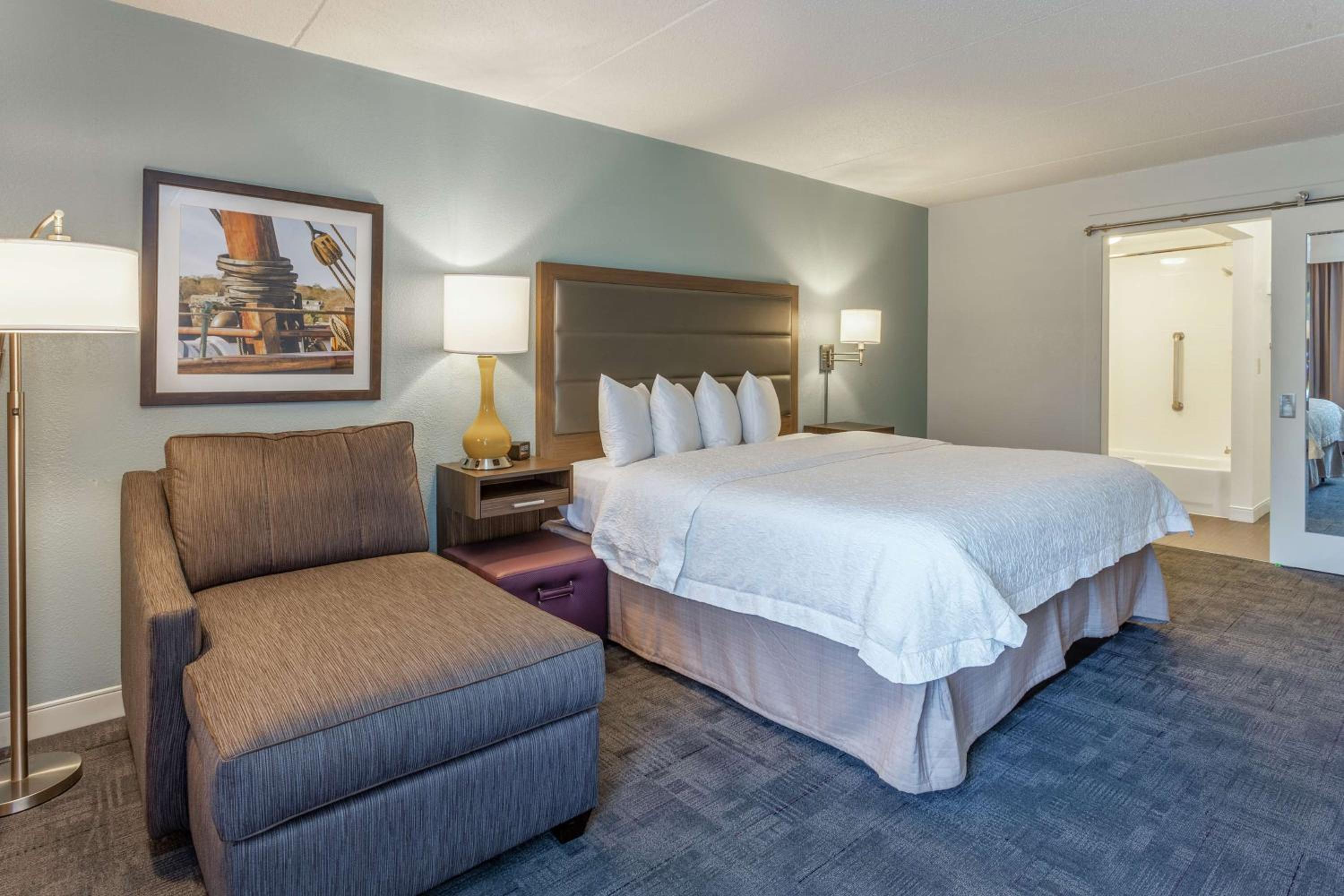 One-Bedroom King Suite - Non-Smoking - Photo 1
