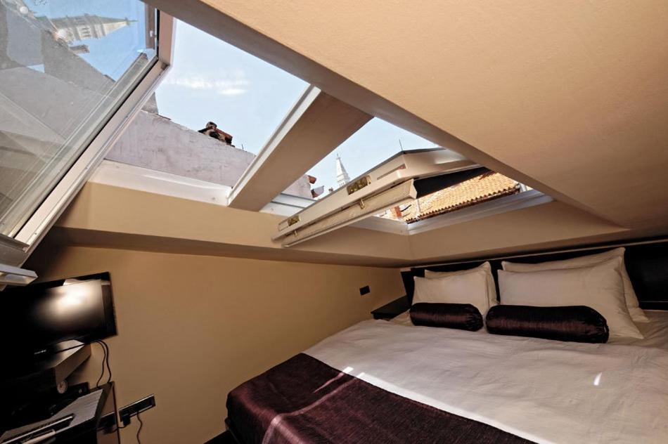 Duplex Apartment with Sea View - Photo 9