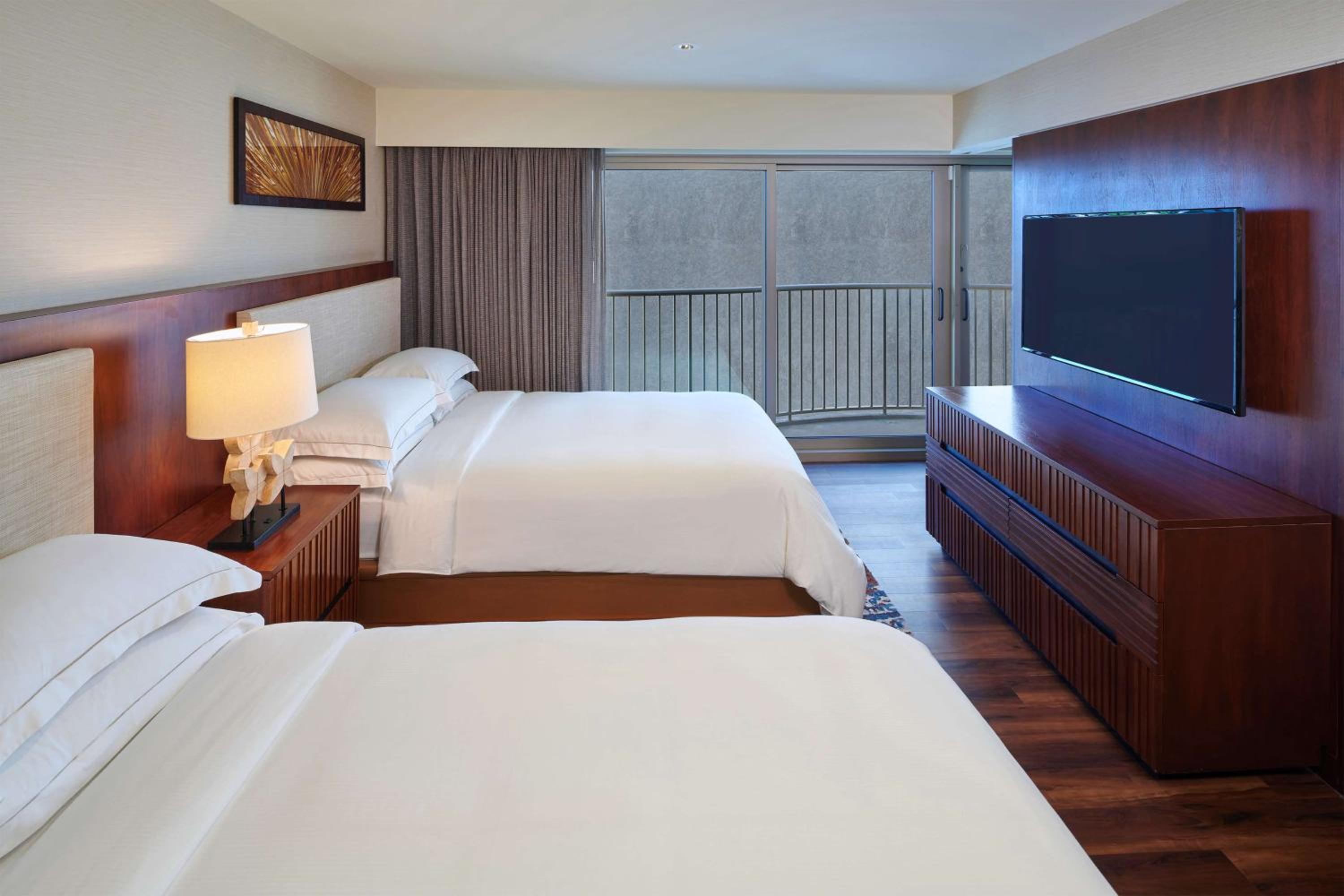 One-Bedroom 2 Doubles Premier Suite with Sofabed