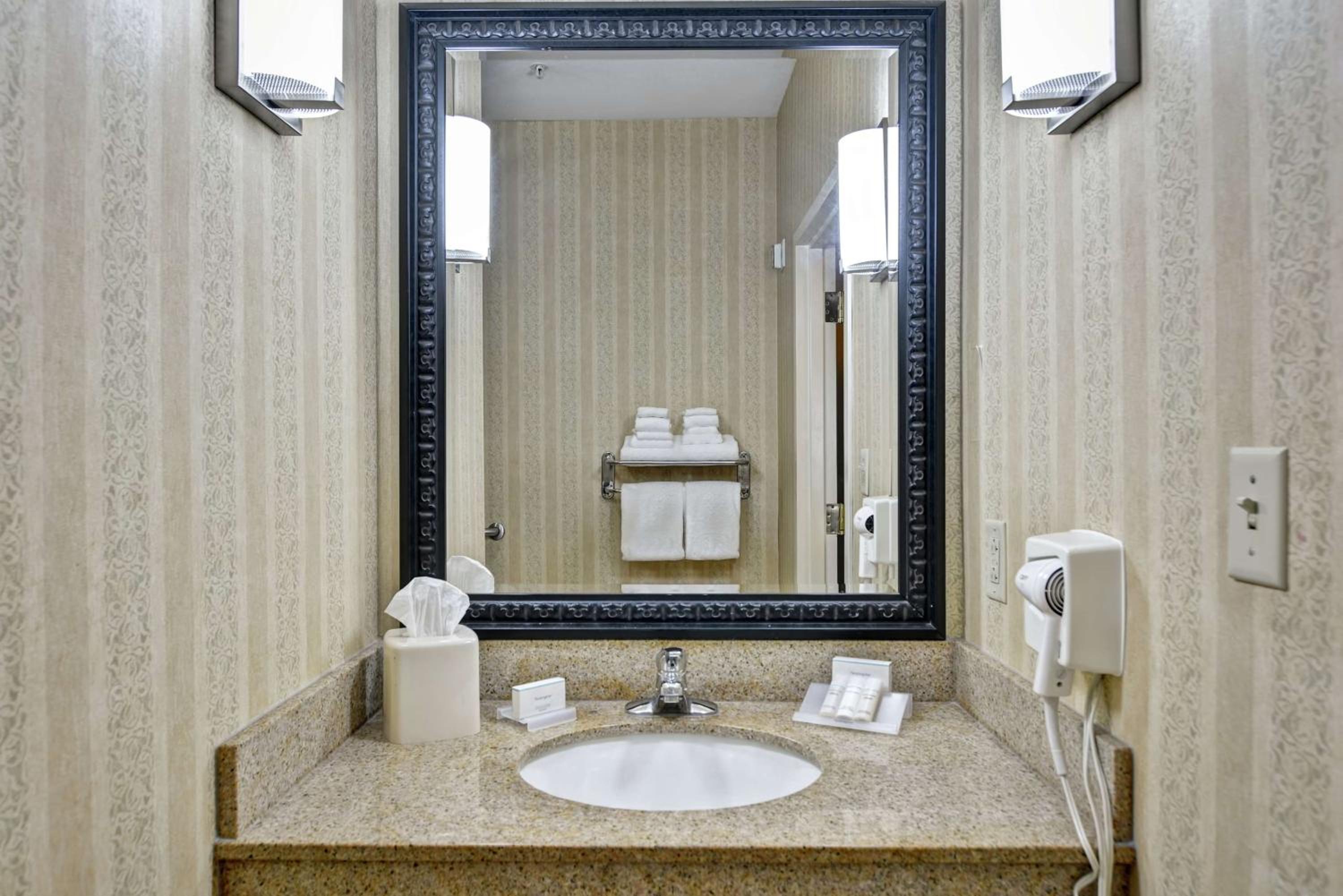 Queen Room with Two Queen Beds - Mobility and Hearing Access - Photo 6