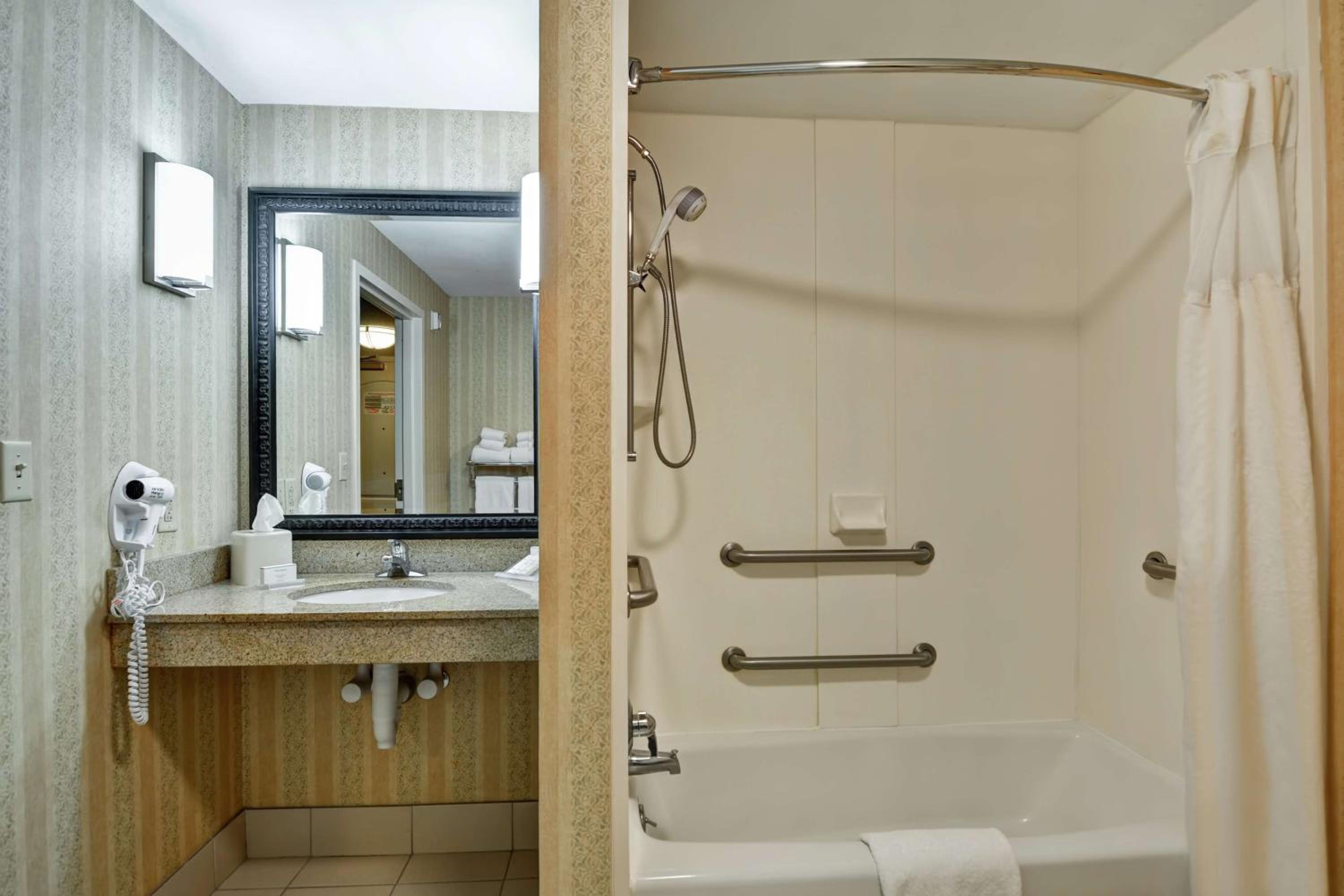 Queen Room with Two Queen Beds - Mobility and Hearing Access - Photo 2