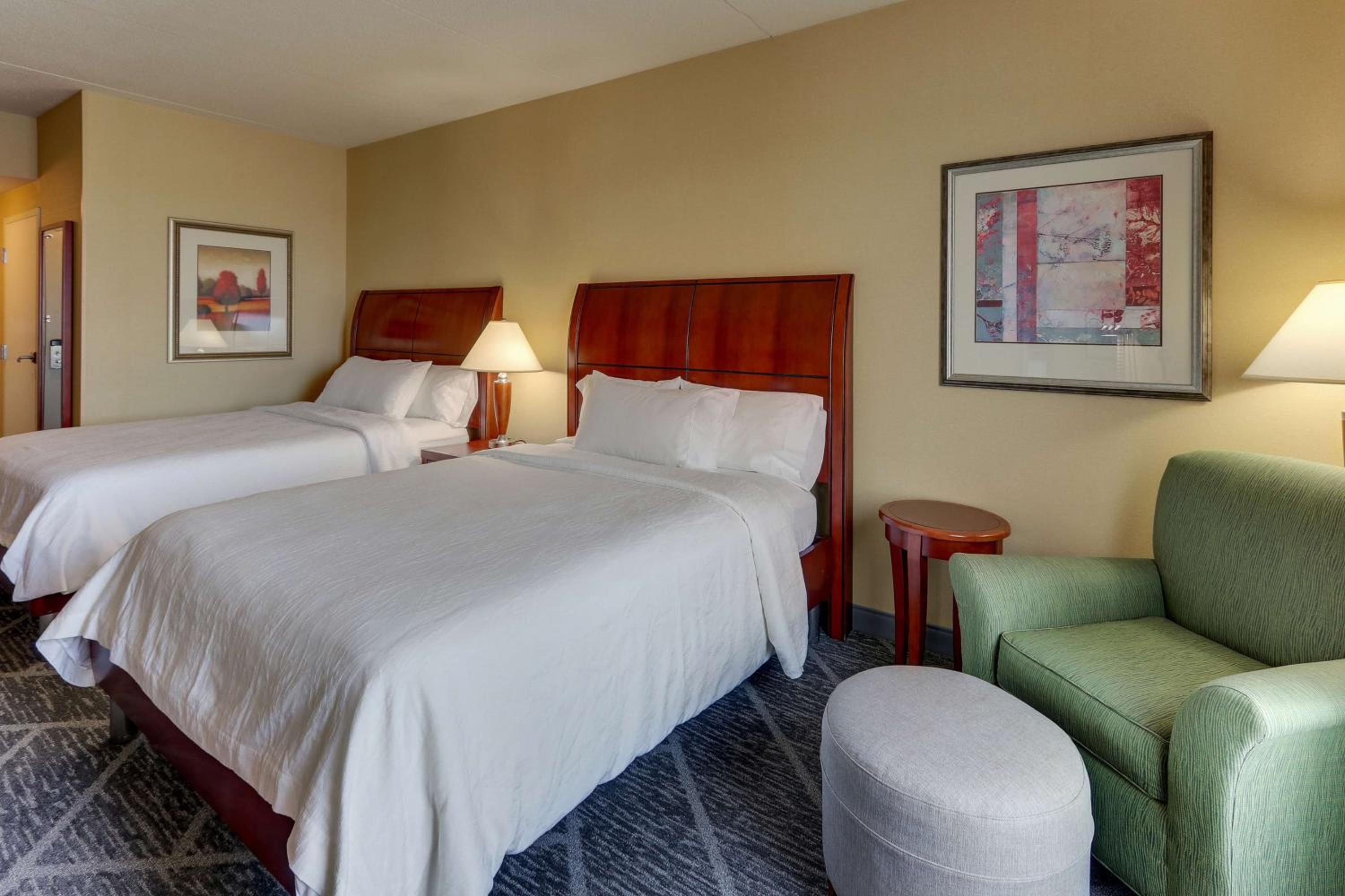 Queen Room with Two Queen Beds - Non-Smoking - Photo 1