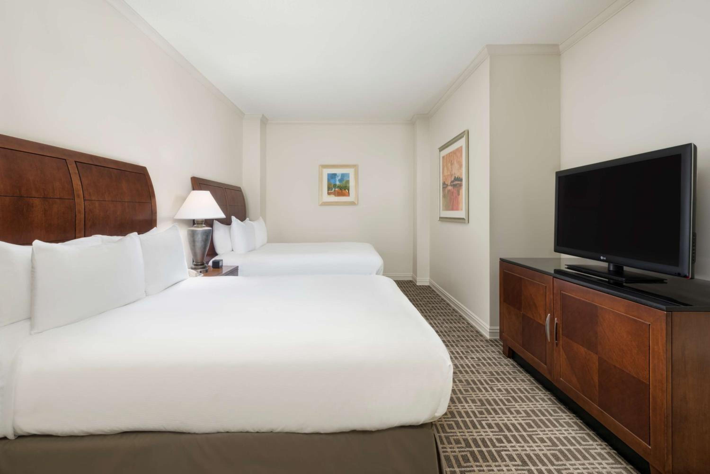 One-Bedroom Suite with Two Double Beds photo 3