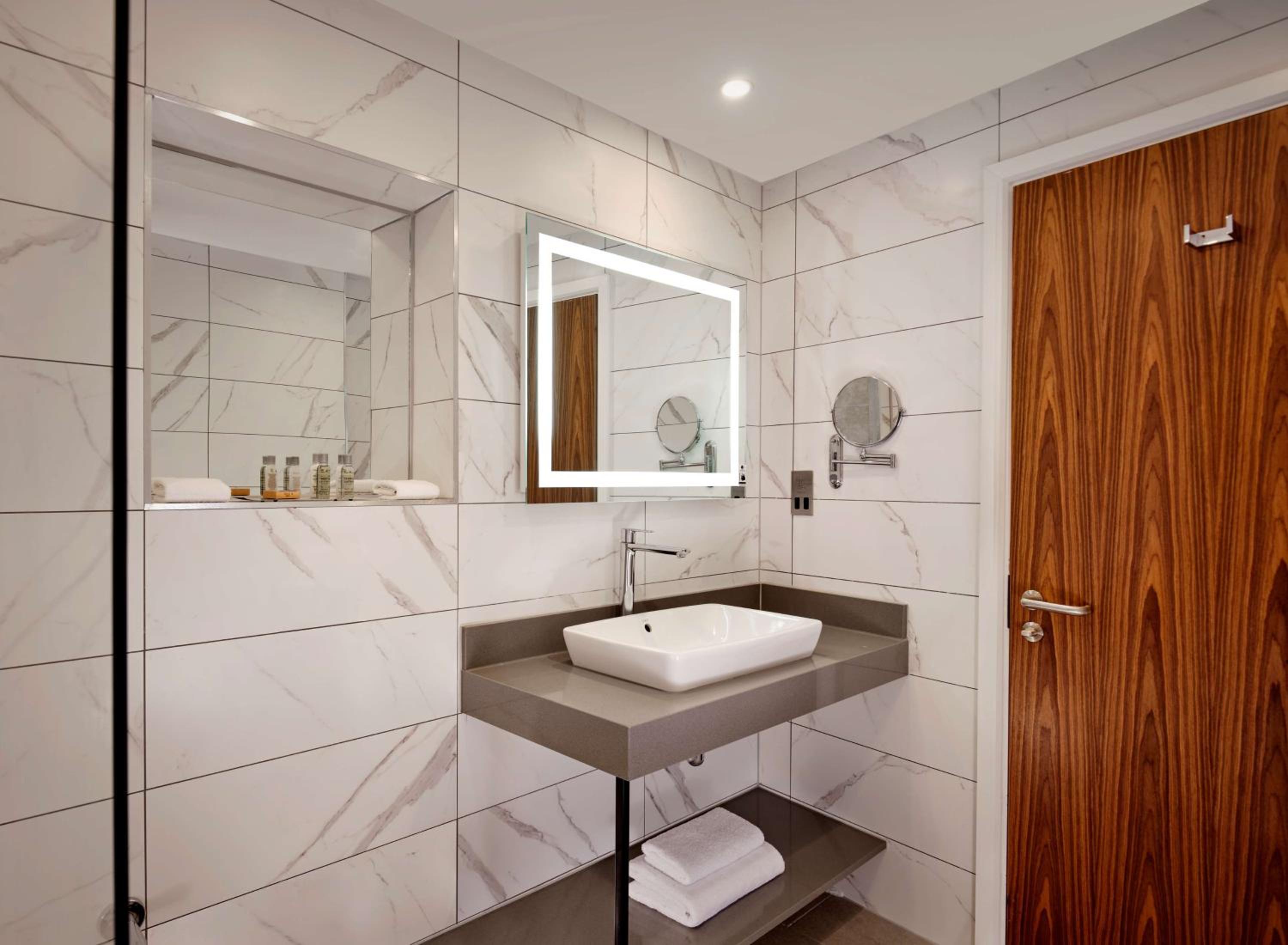 Twin Room - Photo 4