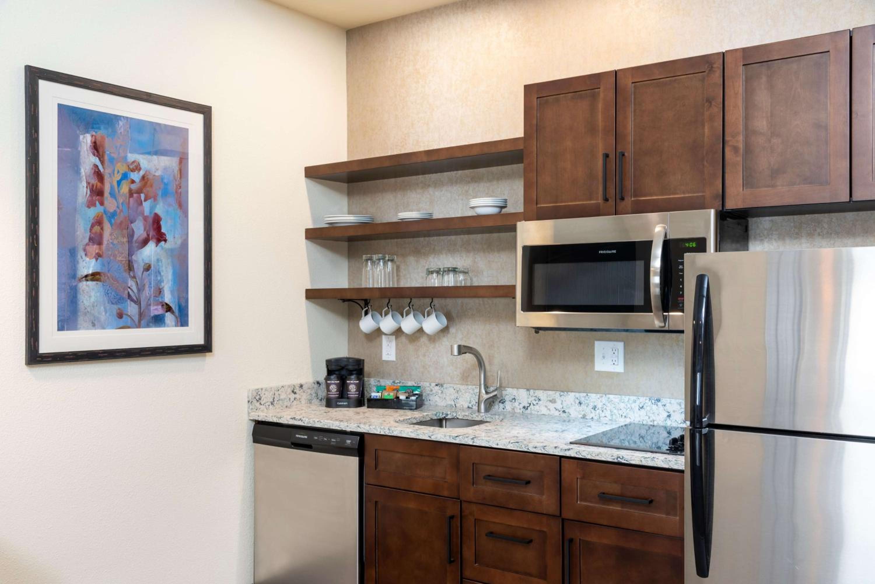 One-Bedroom King Suite - Non-Smoking - Photo 5
