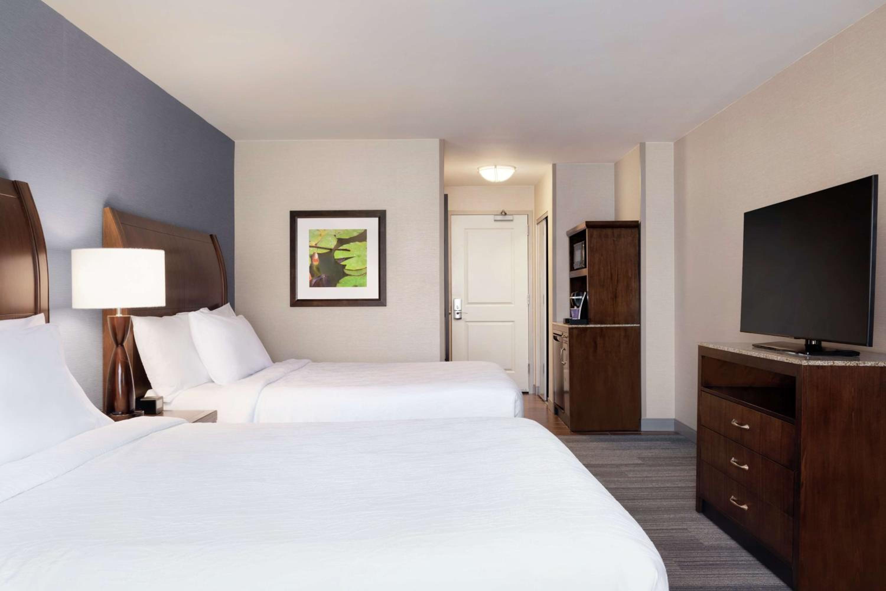 Queen Room with Two Queen Beds - Hearing Access photo 1