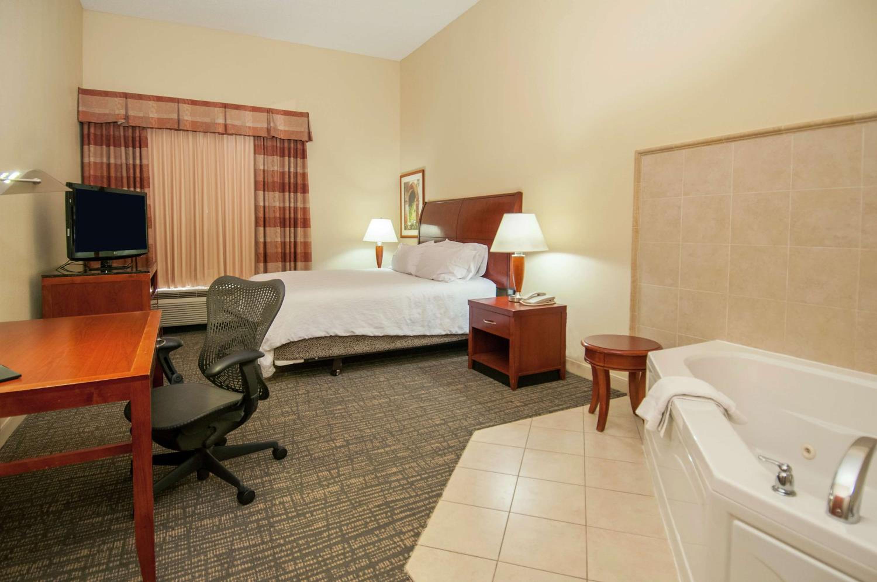 King Room with Whirlpool