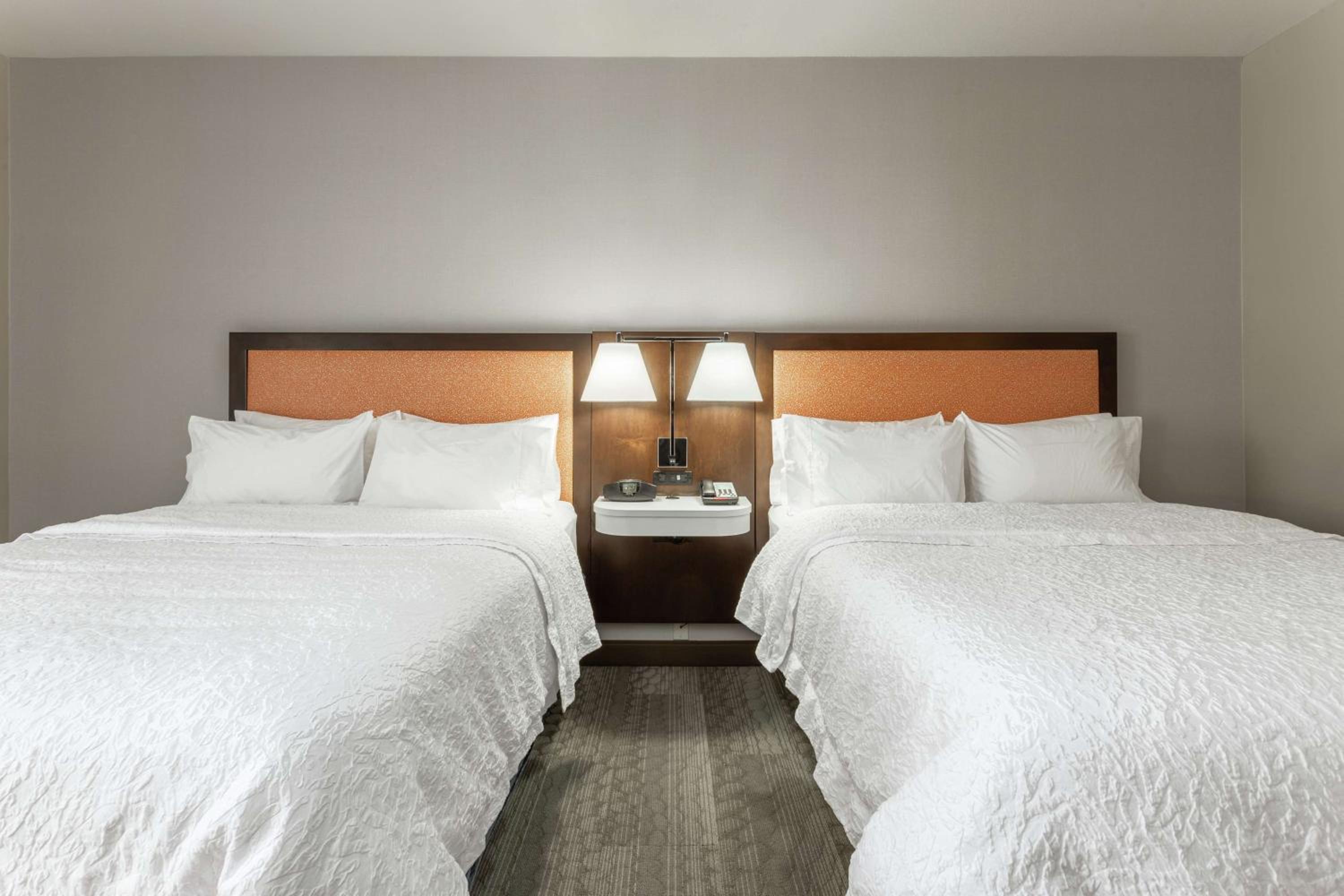 Double Room - Non-Smoking  - Photo 2