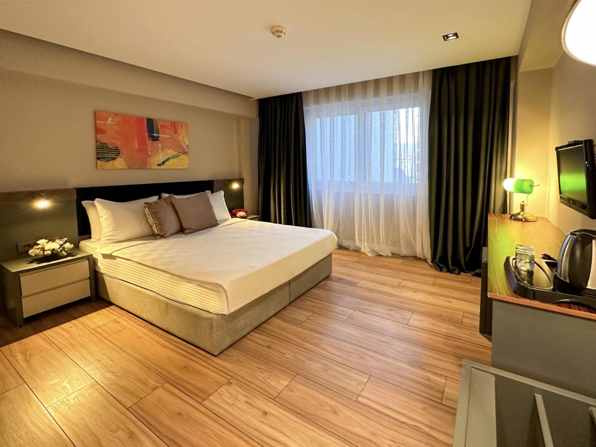 Double Room - Photo 8