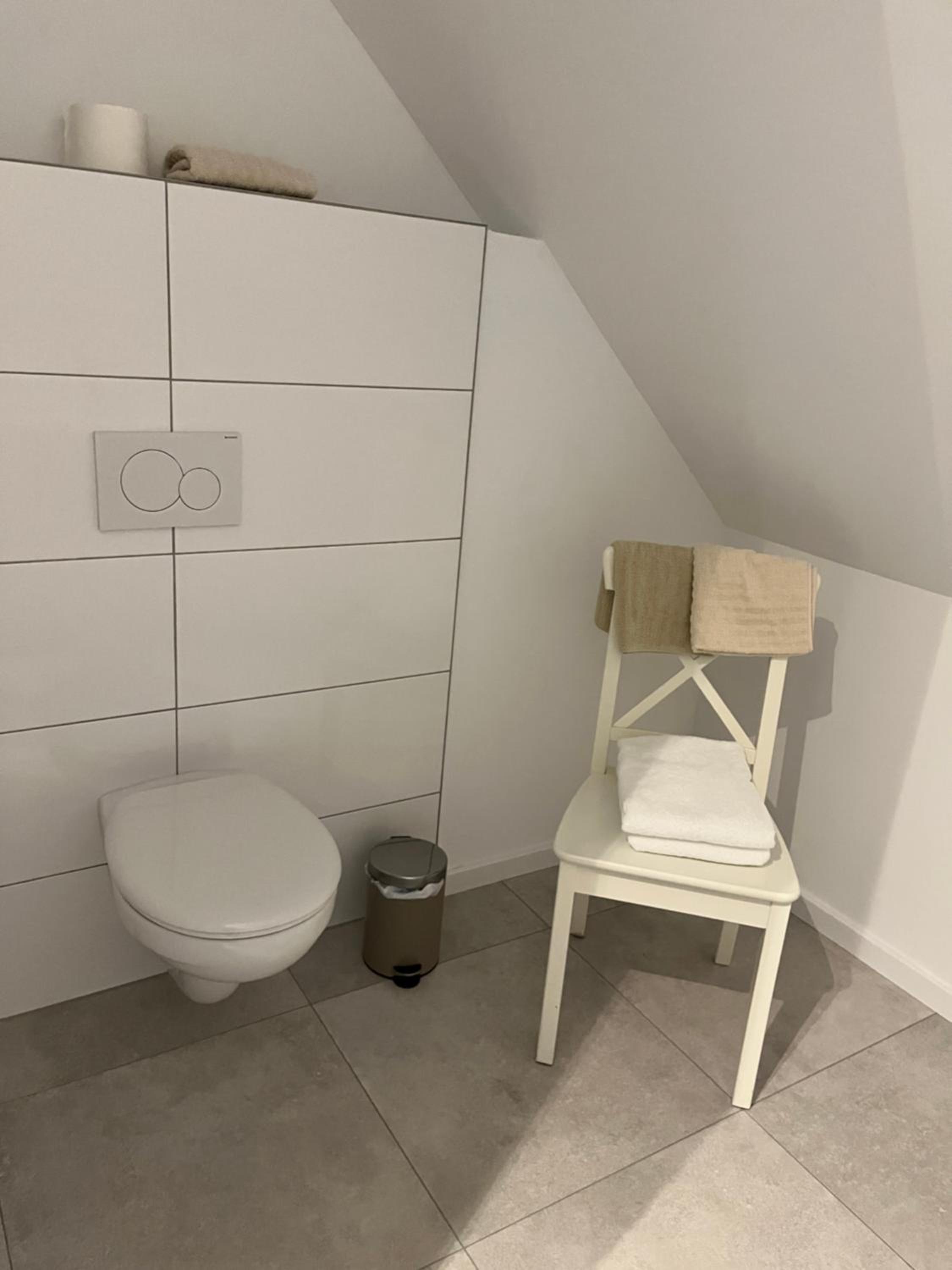 Double Room with Private Bathroom - Photo 3