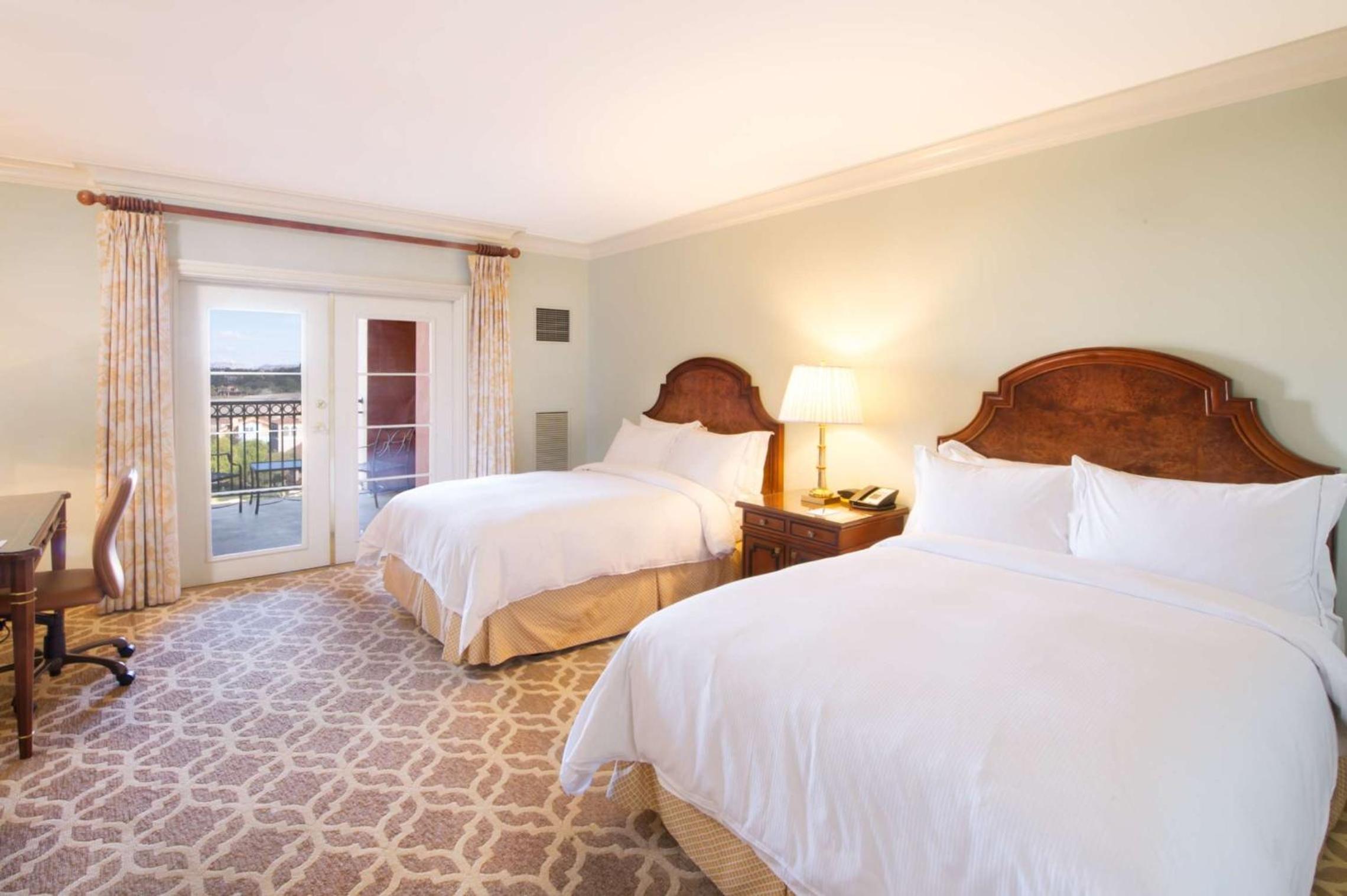 Double Room with Two Double Beds - Photo 3