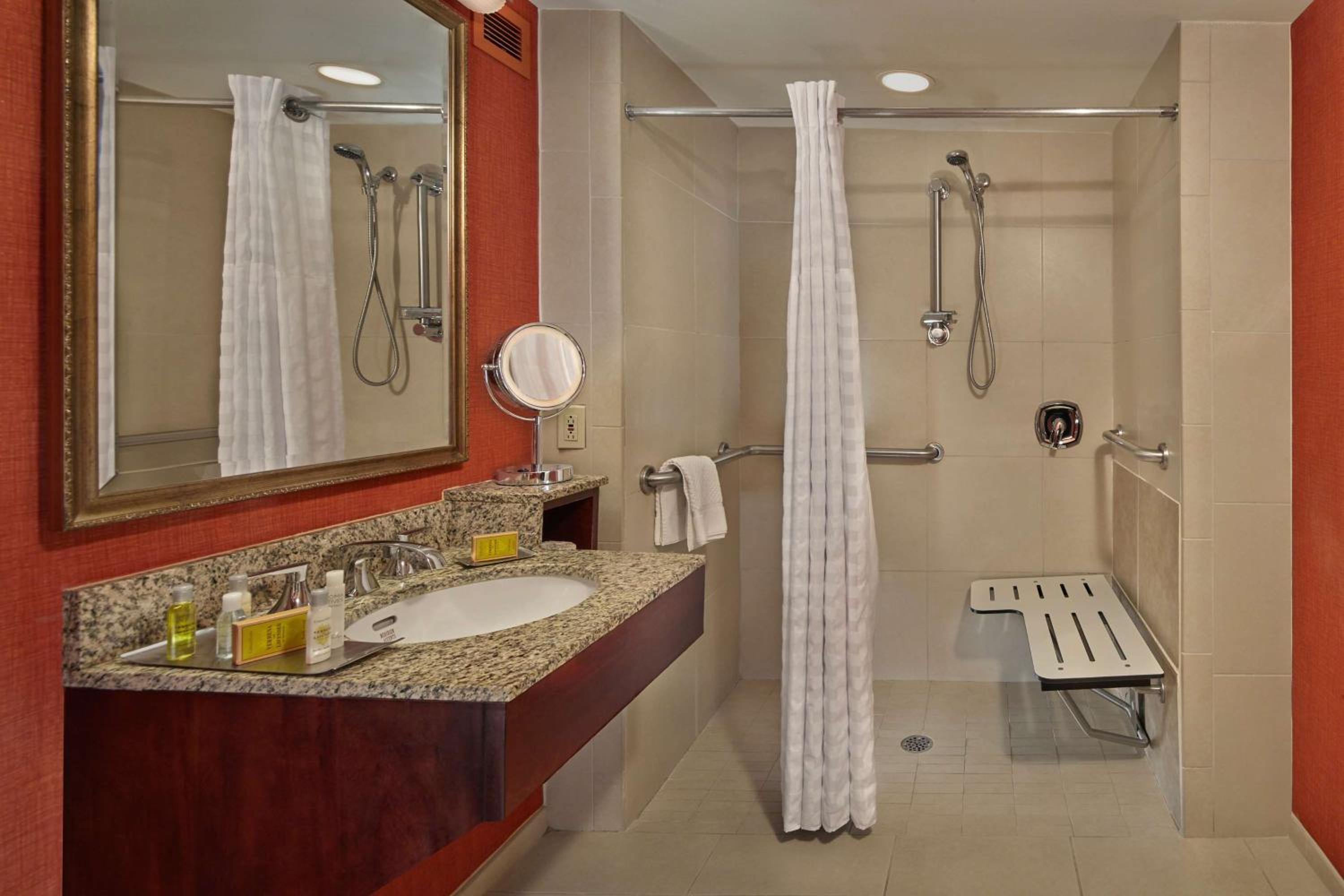 King Room - Disability Access/Non-Smoking - Photo 2