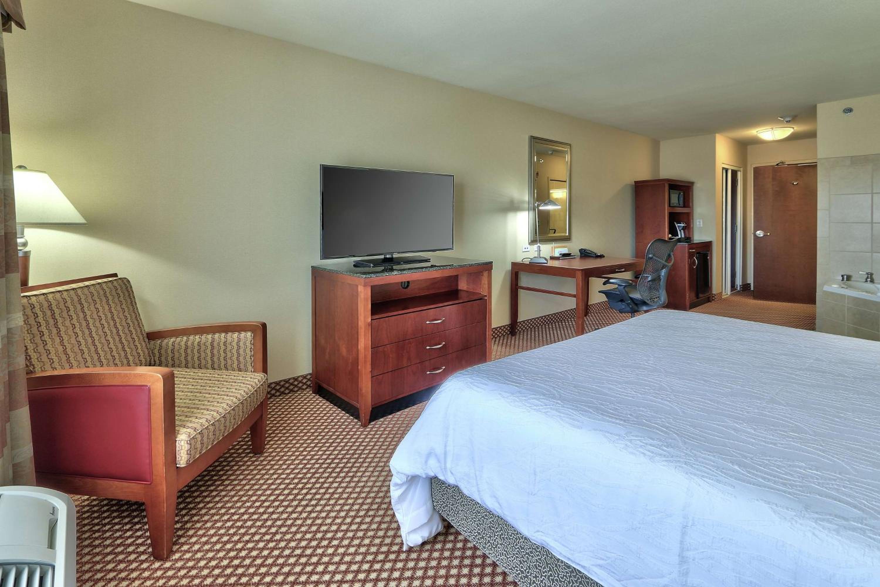 King Room with Whirlpool - Photo 2
