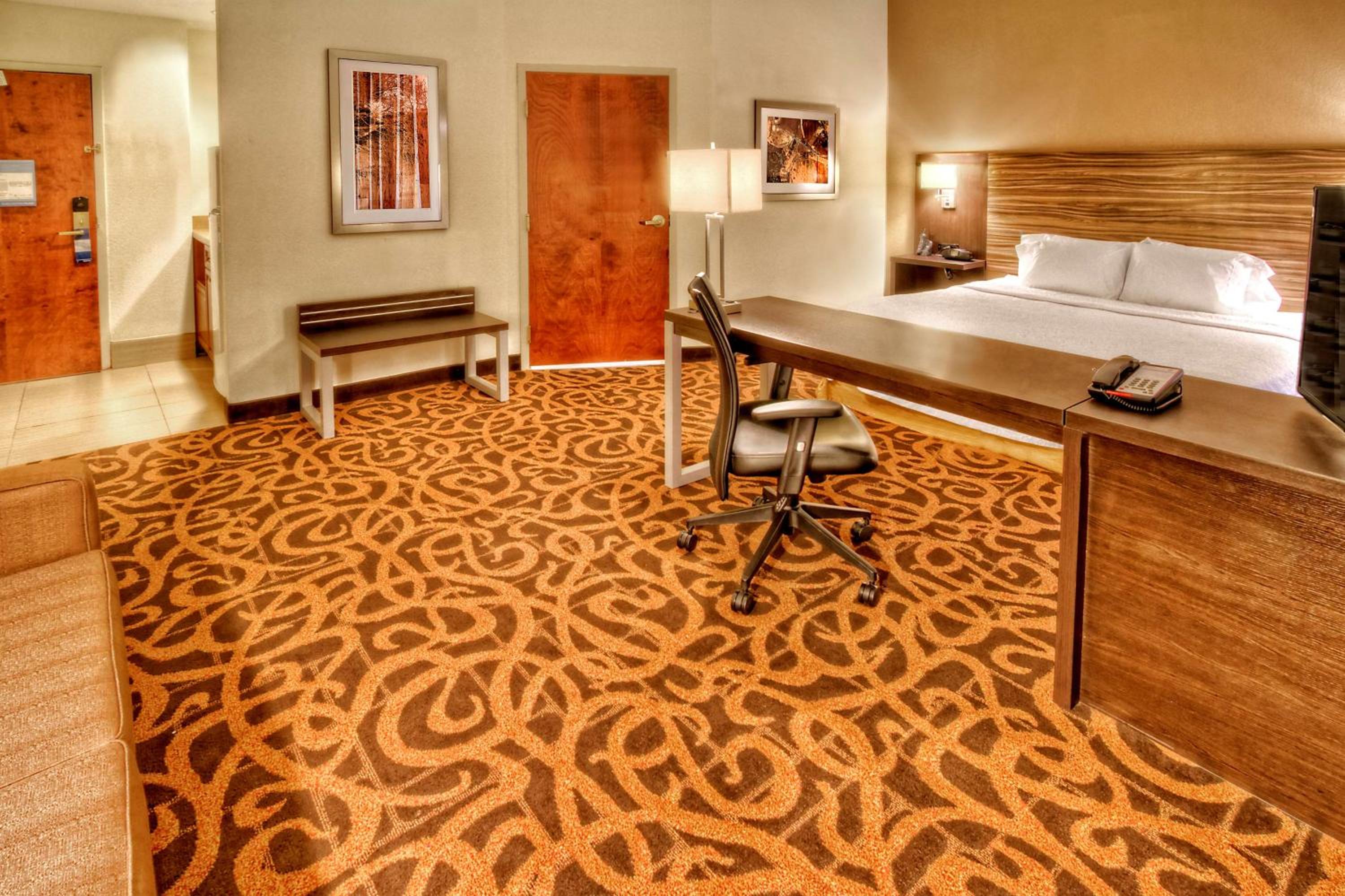 King Studio Suite - Non-Smoking - Photo 1