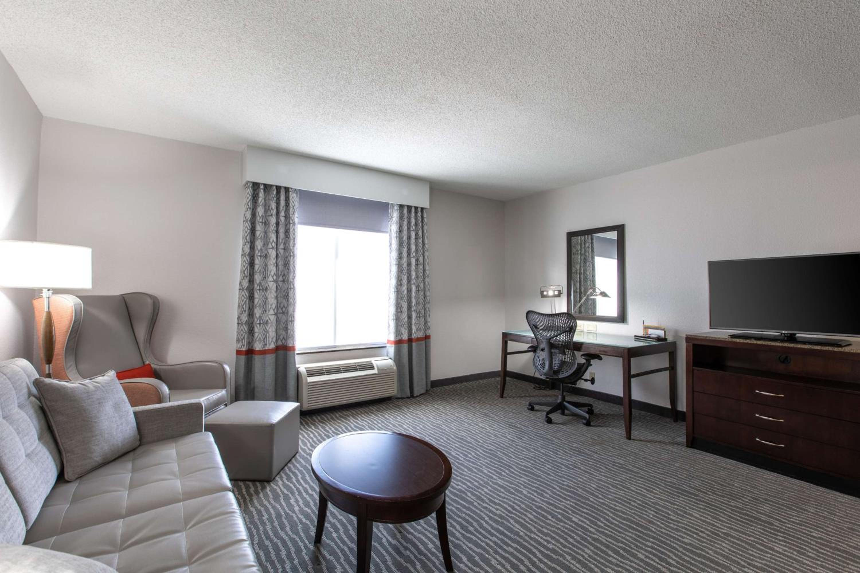 One-Bedroom King Suite - Photo 1