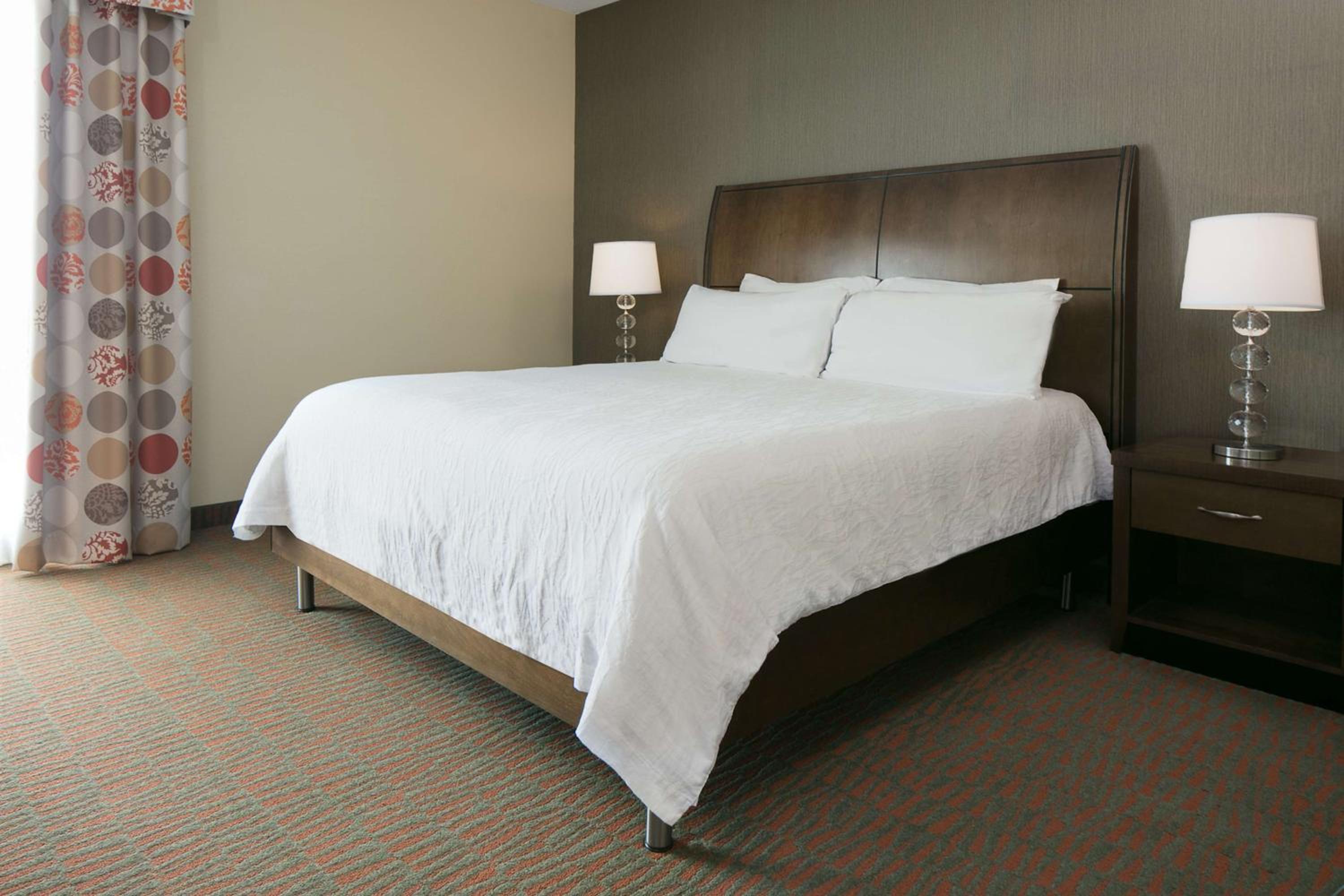 Deluxe King Suite