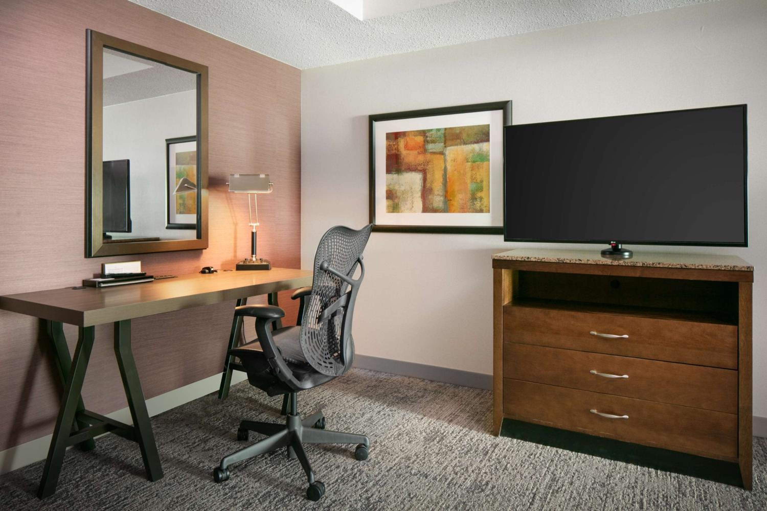 King Room - Hearing Access - Photo 5