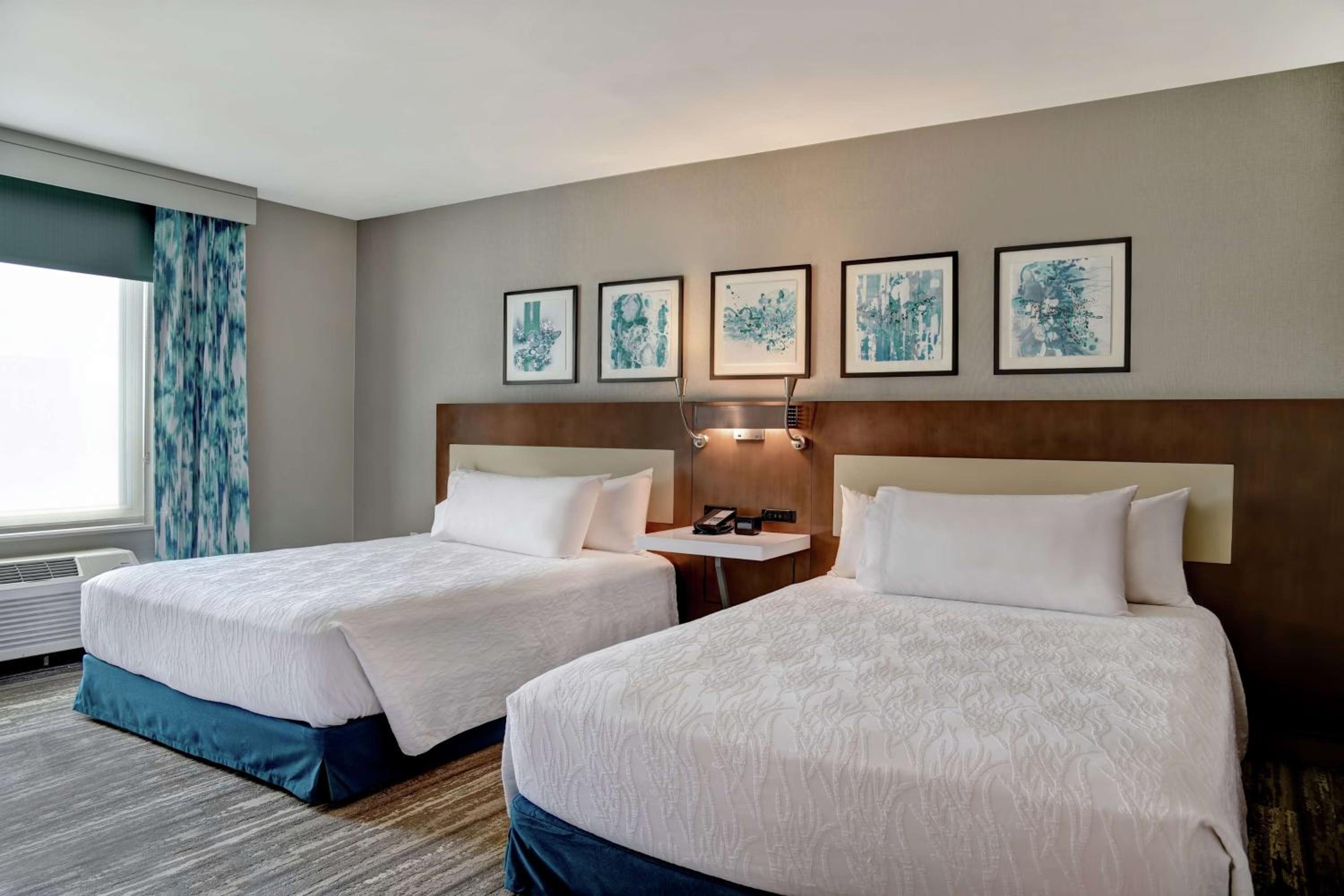 Queen Room with Two Queen Beds and Bath Tub - Mobility/Hearing Accessible - Photo 5