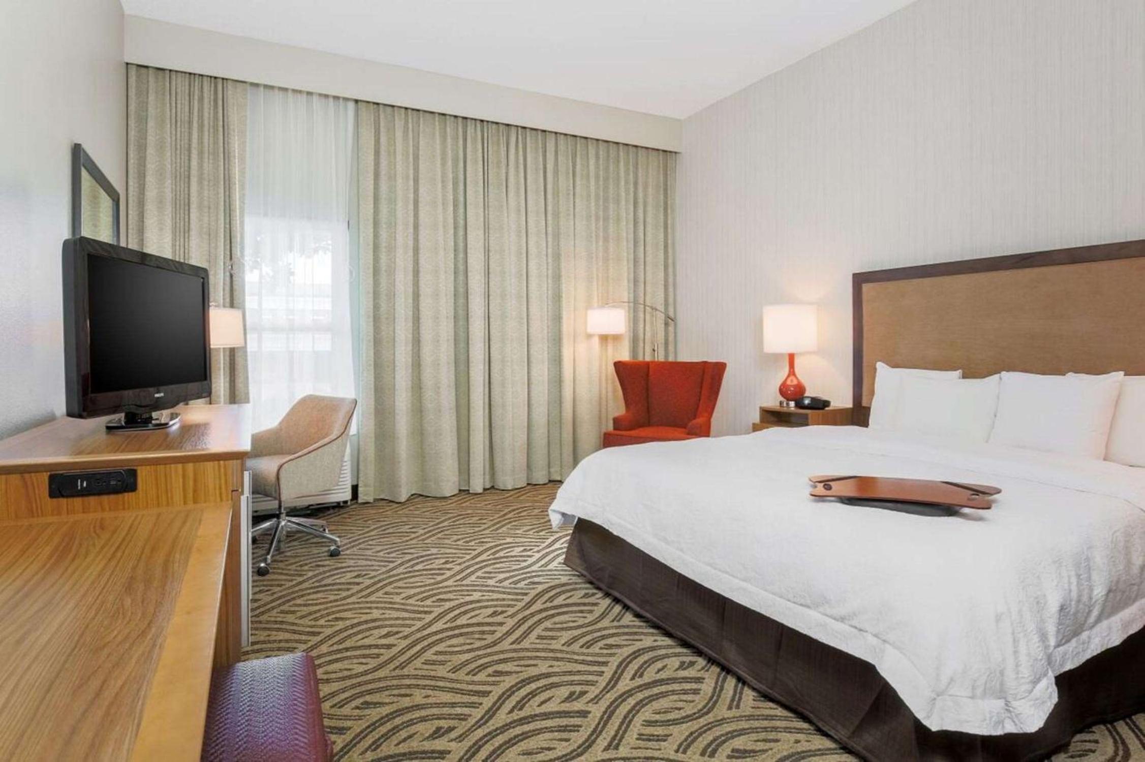 King Room - Mobility Access/Non-Smoking - Photo 1