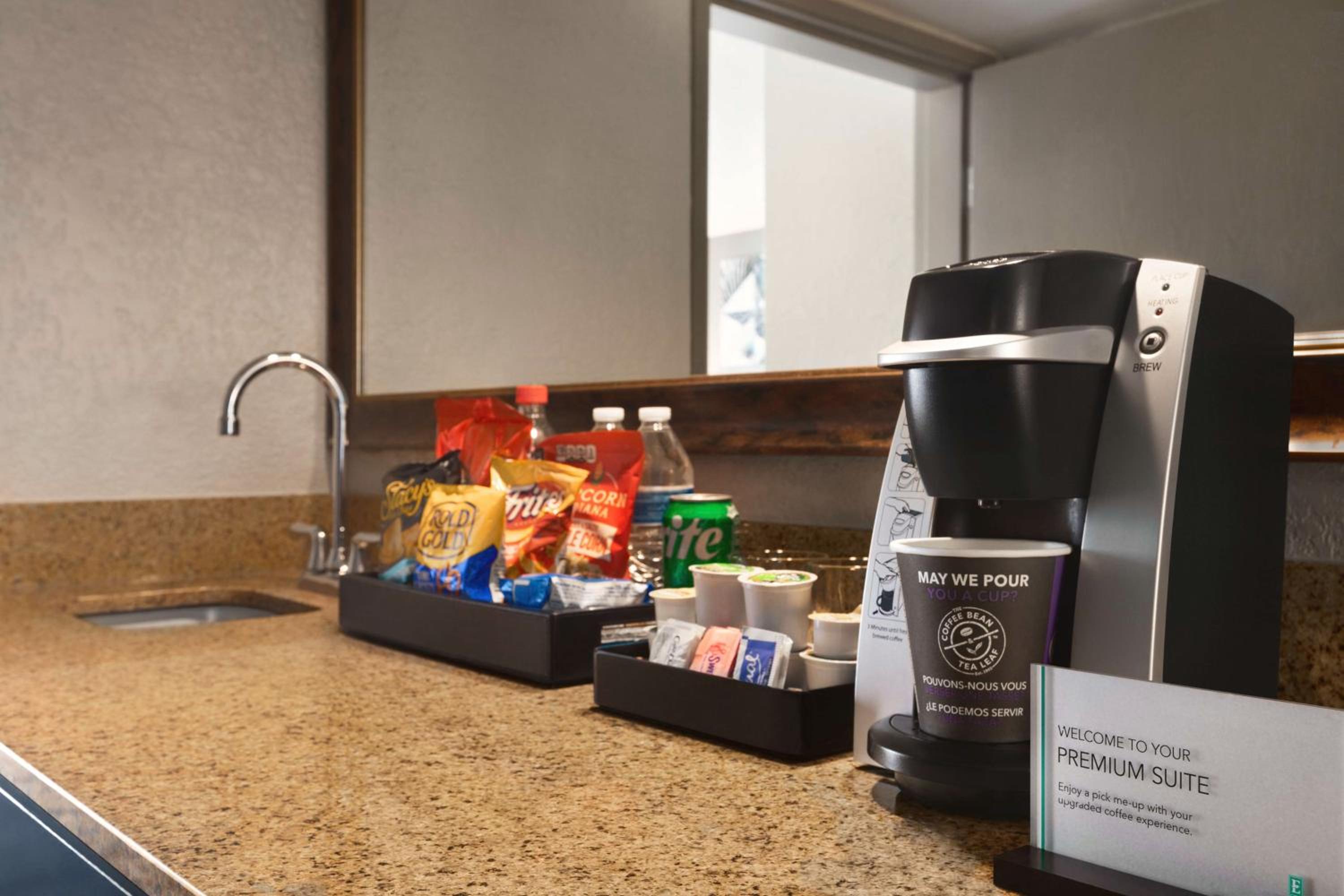 Premium King Suite - Photo 6