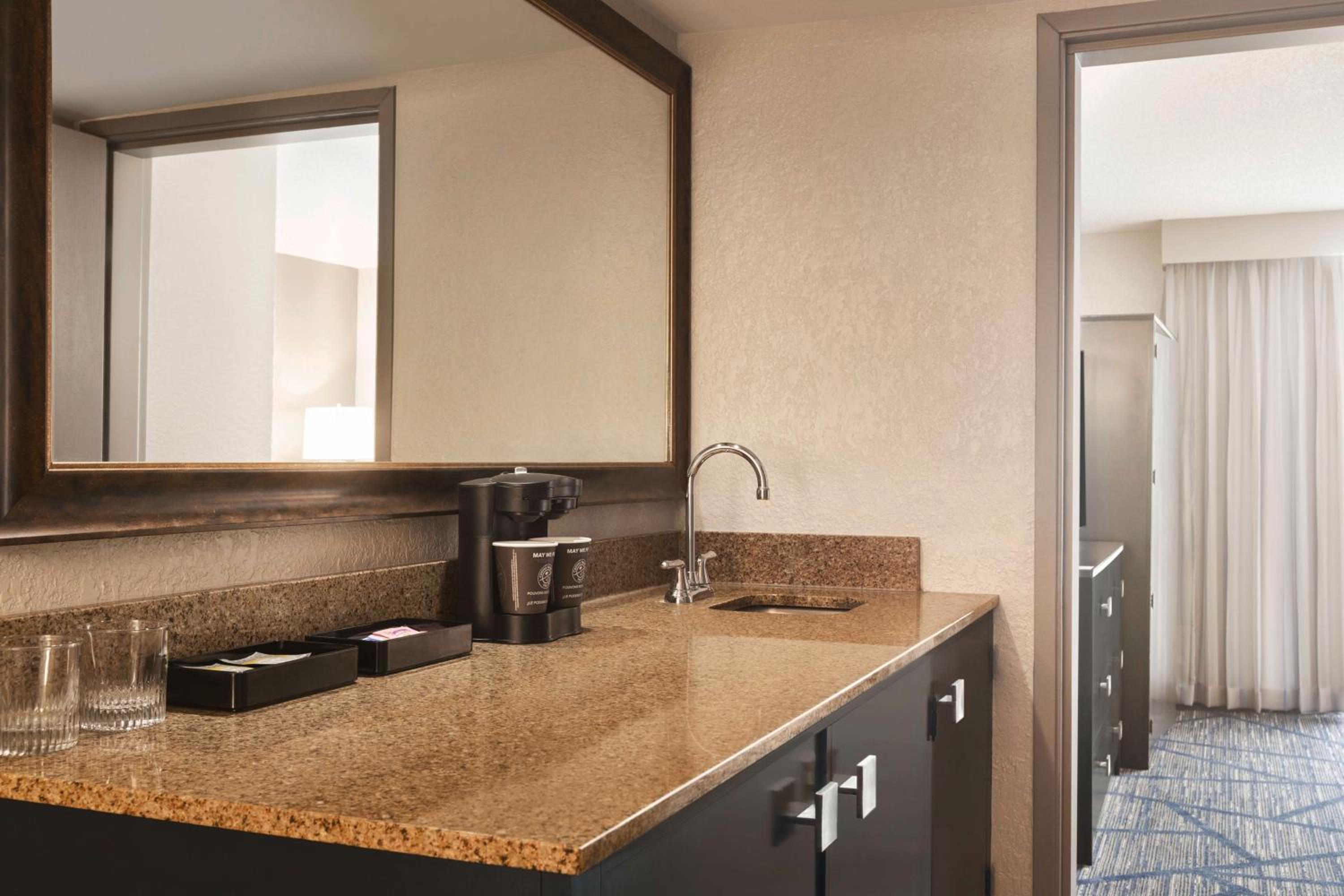 King Suite - Photo 3