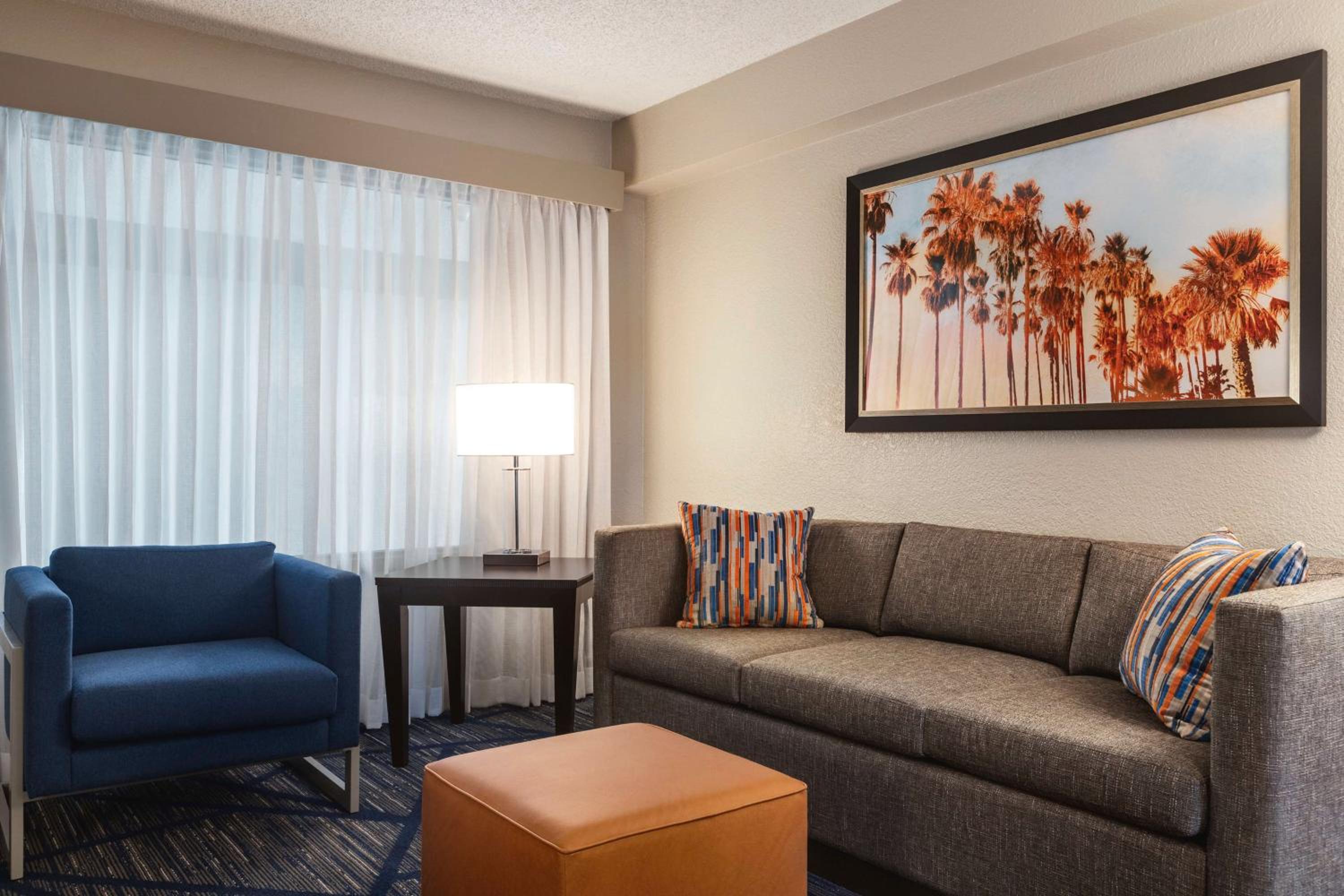 Suite, 2 Queen Beds, Balcony (Oversize Suite) photo 3