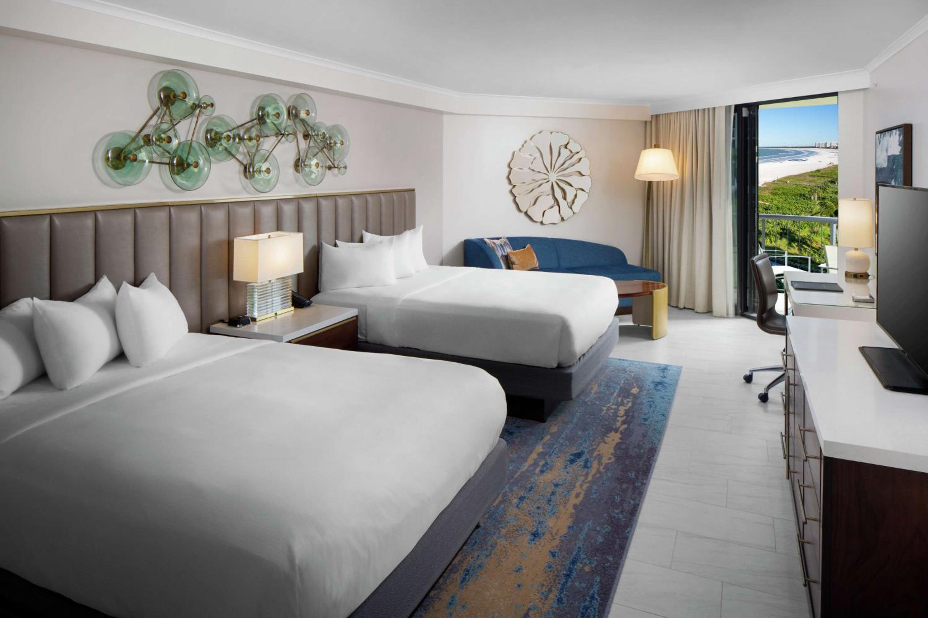 2 Queen Bed Deluxe Ocean View - Photo 1