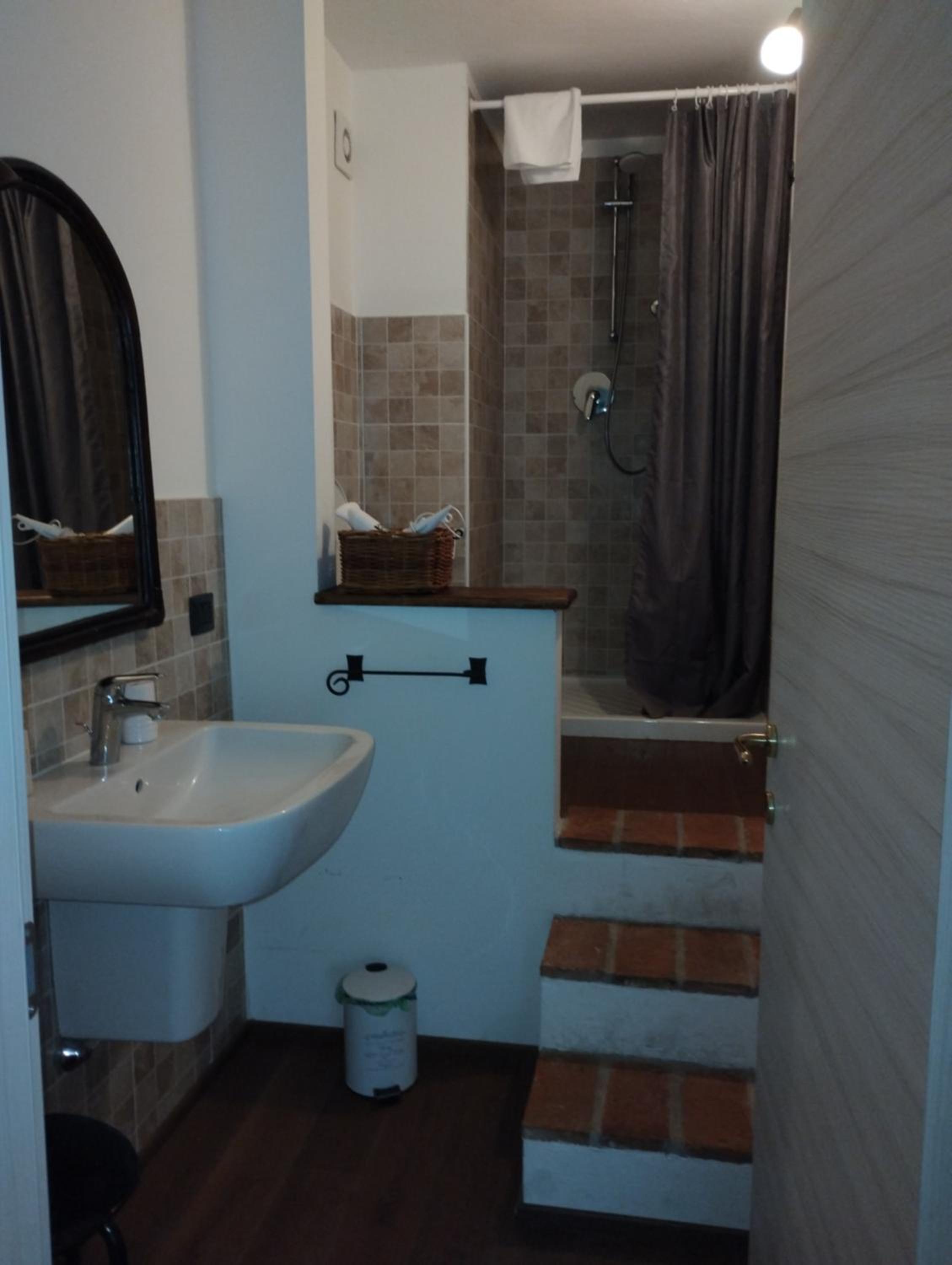 Double Room with Private Bathroom photo 3