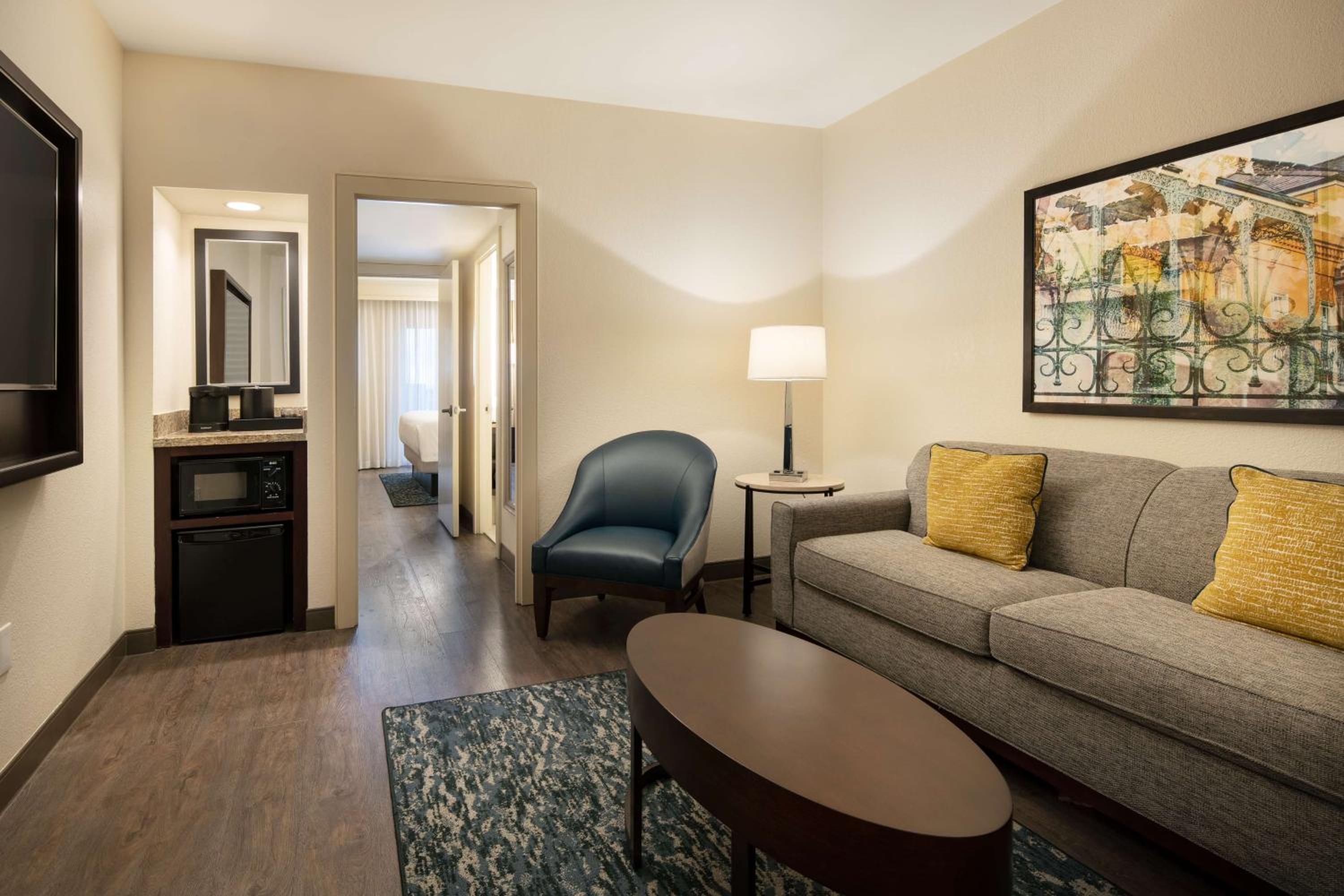 One-Bedroom King Suite - Non-Smoking photo 2