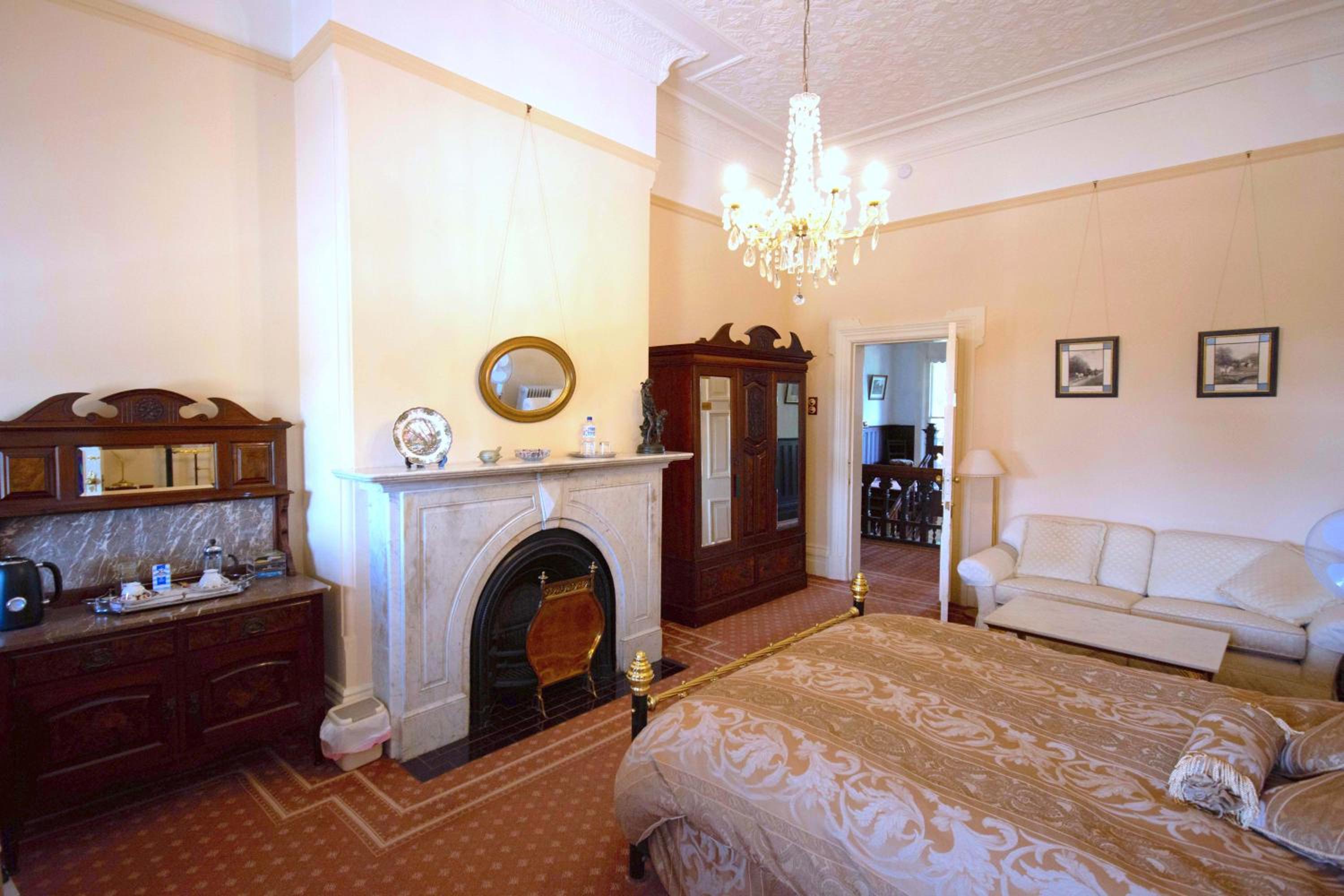 Superior Queen Room photo 1