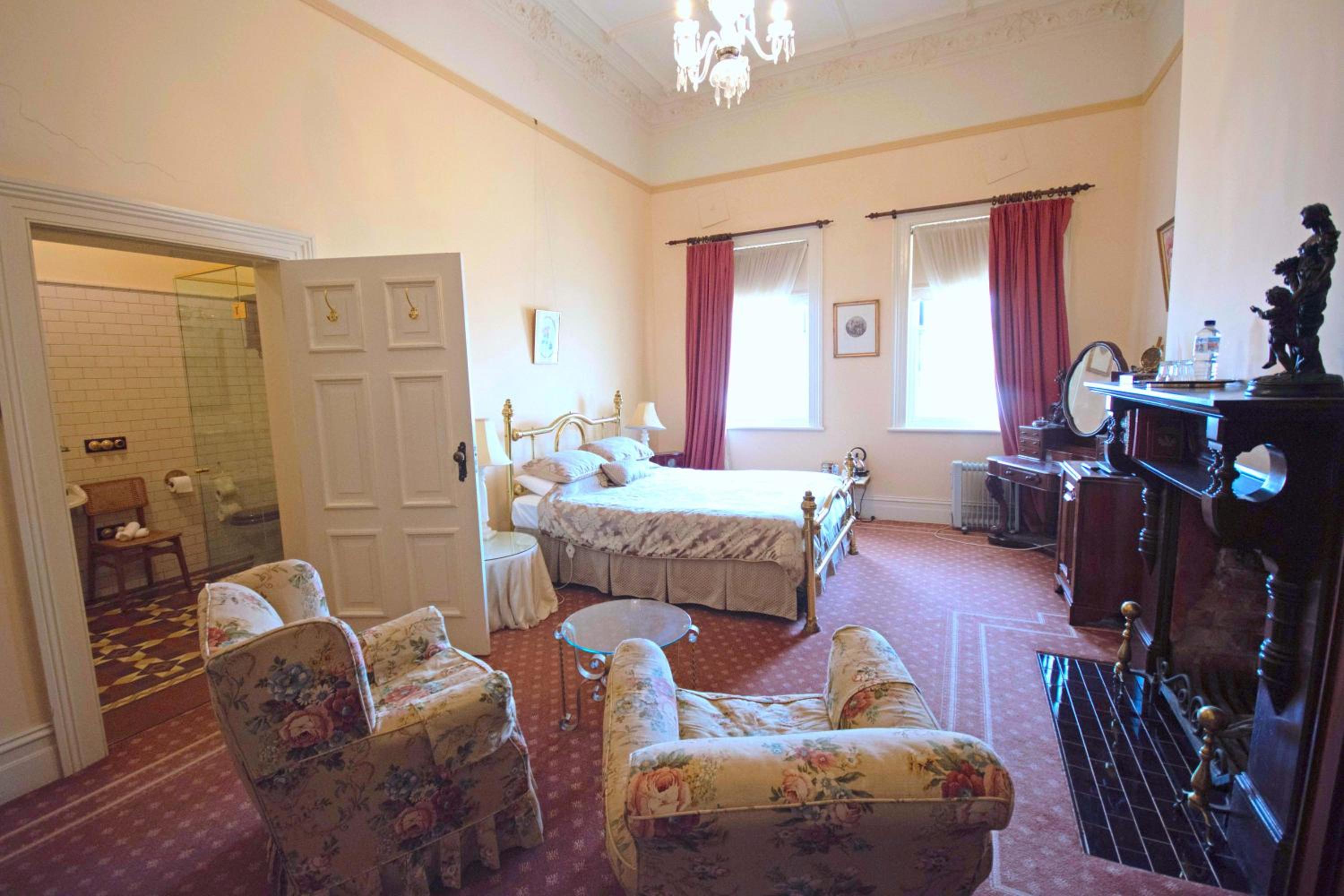 Deluxe Queen Room photo 1