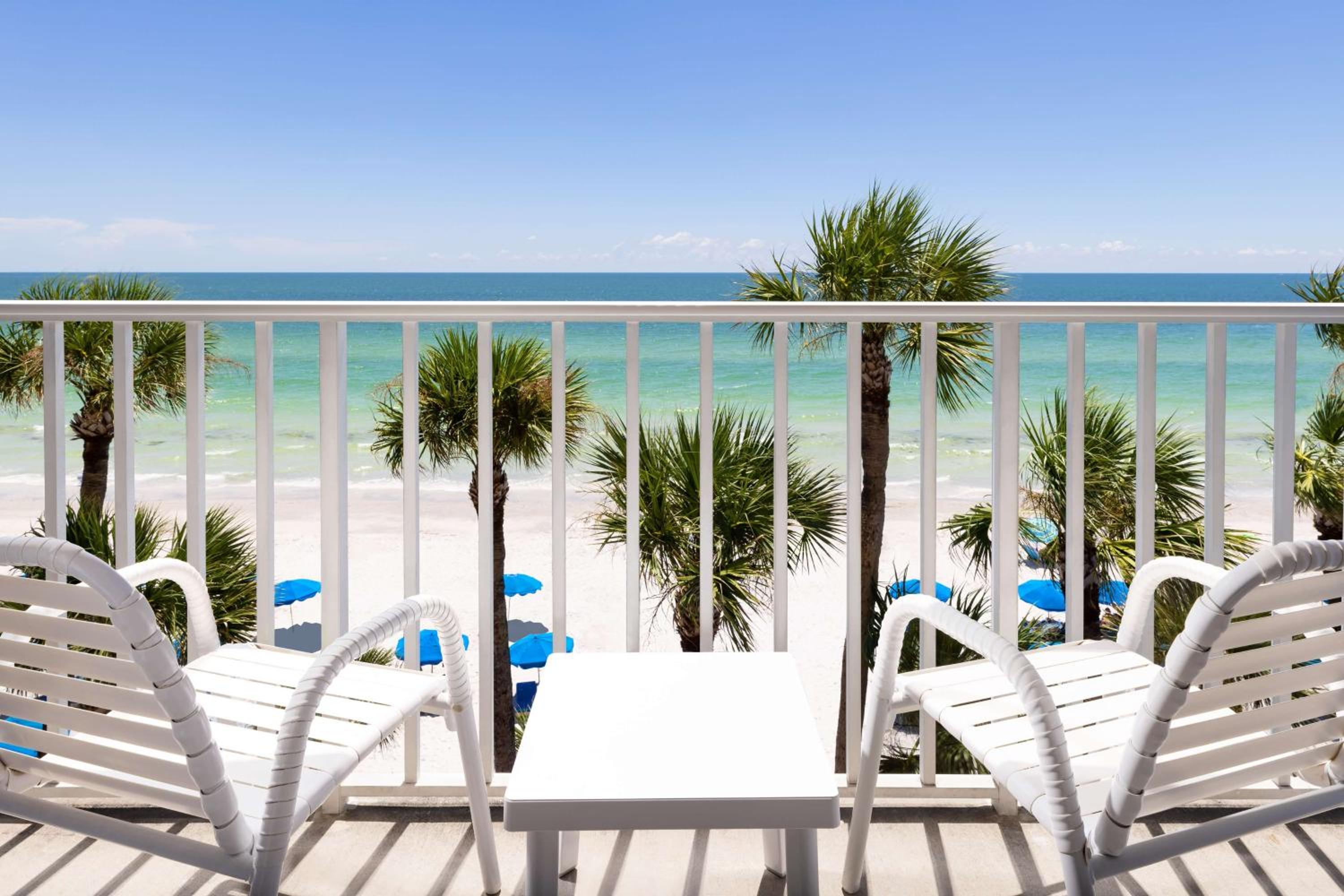 King Room with Gulf View - Non-Smoking photo 2