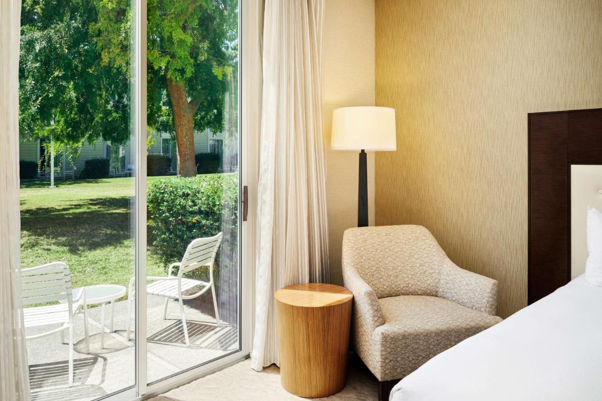 Double Room with Patio and Garden View photo 2