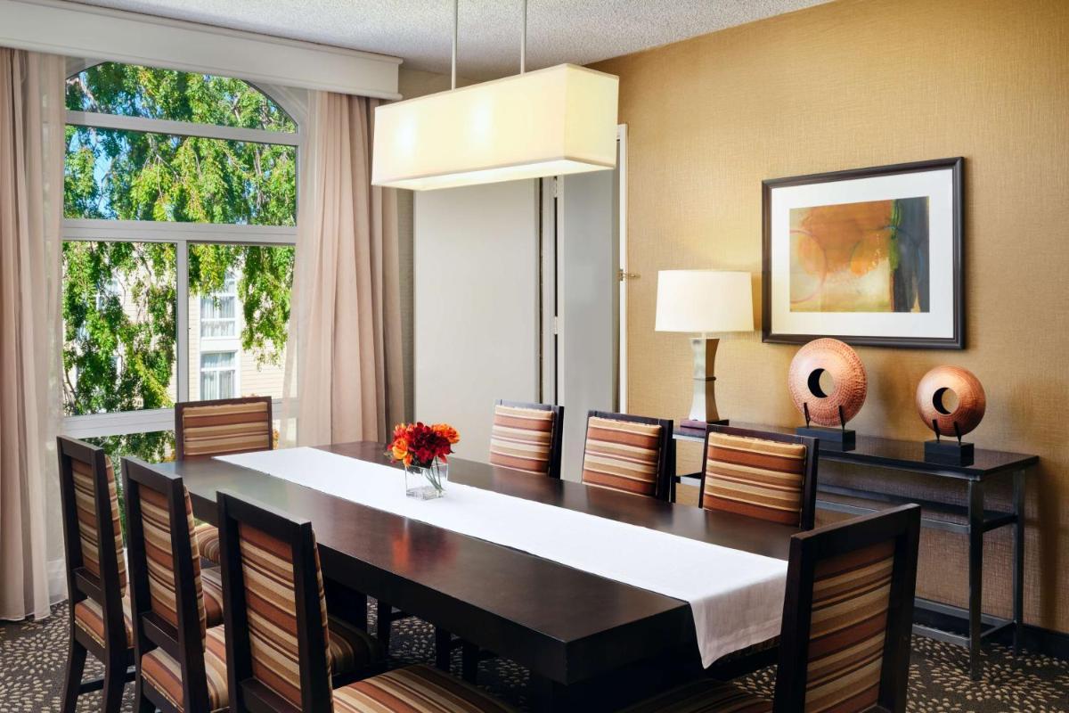 One-Bedroom Suite photo 2